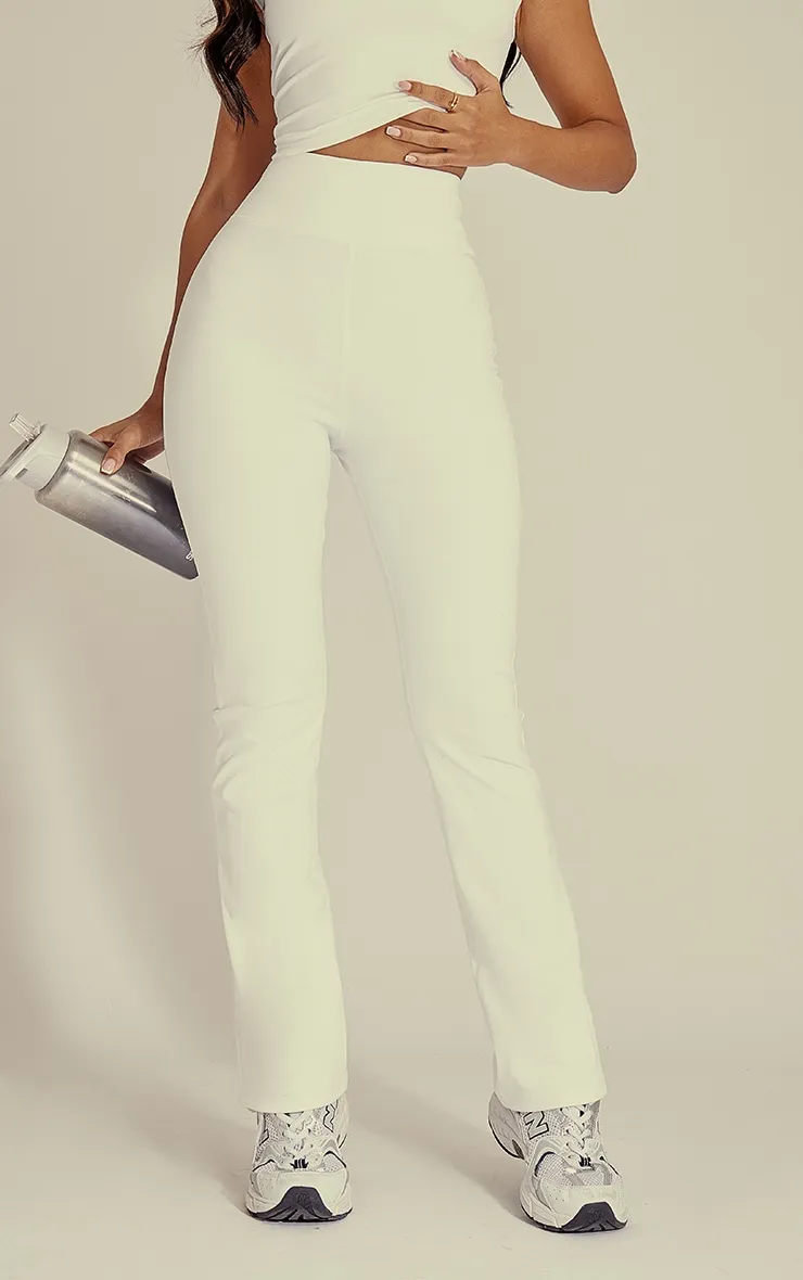 Petite White Contour Sculpt Flared Trousers sold by Pretty Little Thing product image thumbnail 2