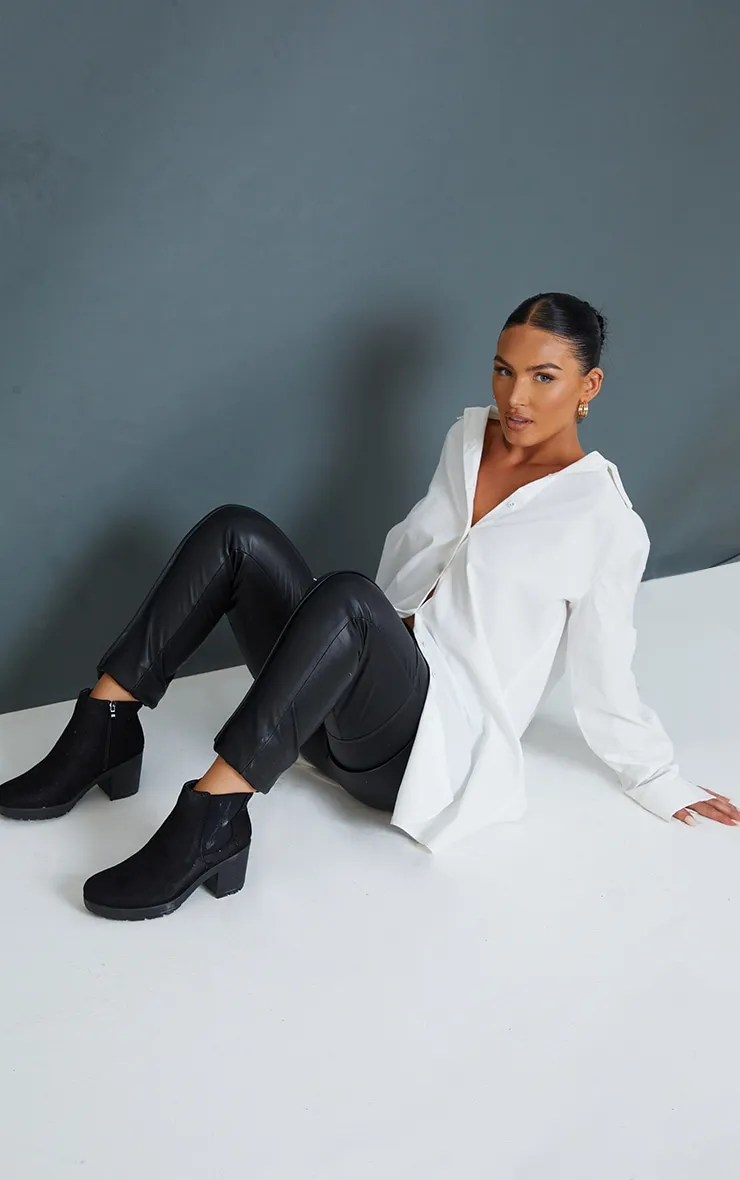 Black Faux Suede Round Toe Block Heel Chelsea Boots sold by Pretty Little Thing product image thumbnail 2