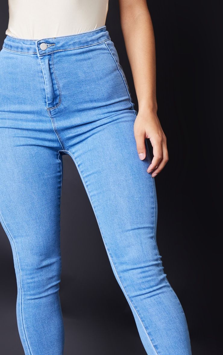 PRETTYLITTLETHING L30 Light Wash Skinny Disco Jeans sold by Pretty Little Thing product image thumbnail 4