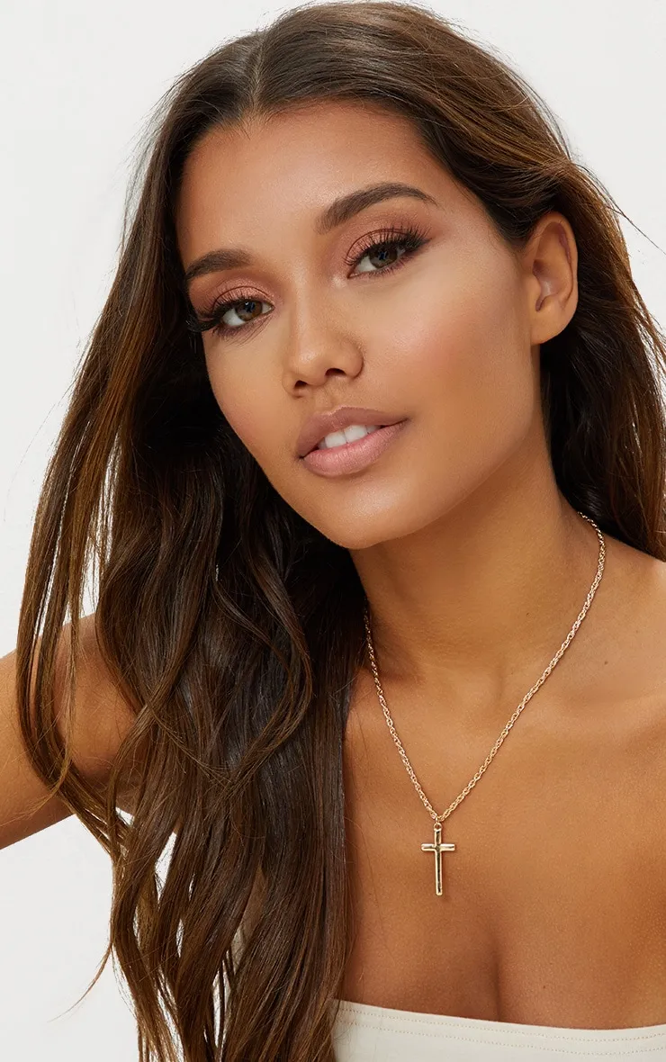 Gold Chunky Chain Cross Pendant Necklace sold by Pretty Little Thing