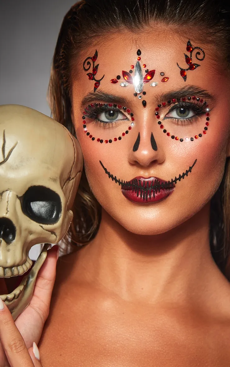 PRETTYLITTLETHING Red Skull Queen Face Jewels sold by Pretty Little Thing product image thumbnail 2