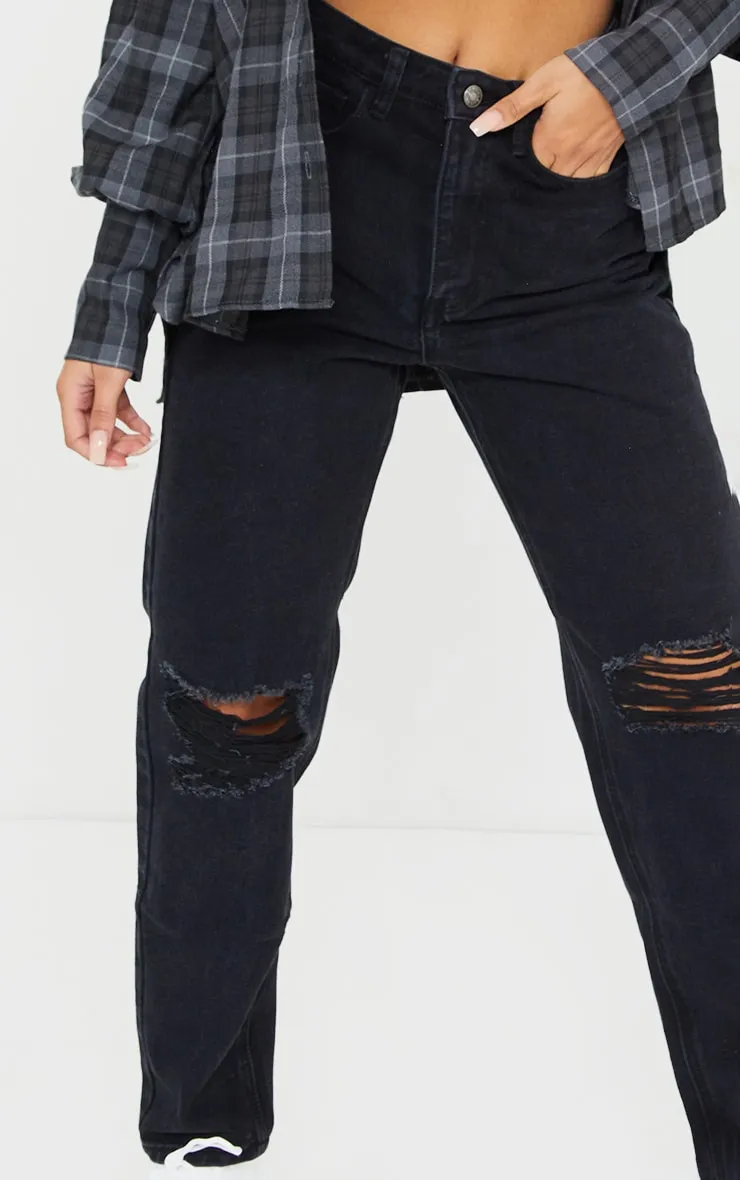 PRETTYLITTLETHING Washed Black Knee Ripped Mom Jeans sold by Pretty Little Thing product image thumbnail 4