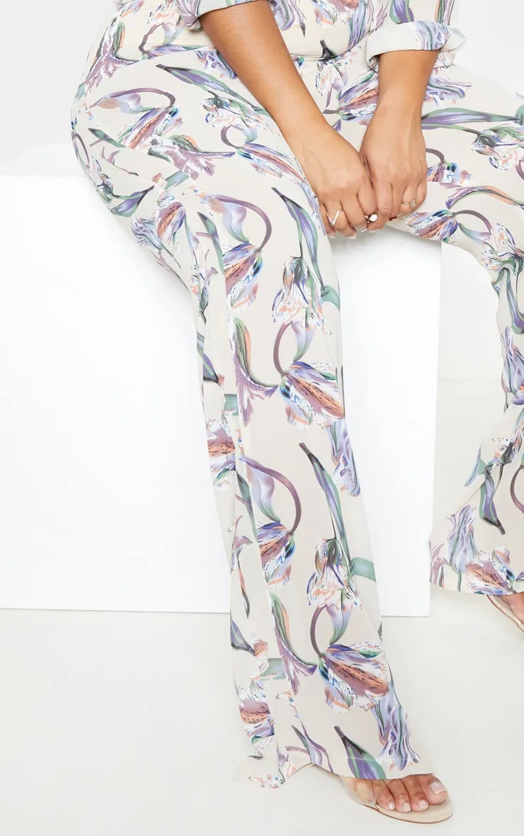 Plus Dusty Pink Floral Wide Leg Trousers sold by Pretty Little Thing product image thumbnail 5
