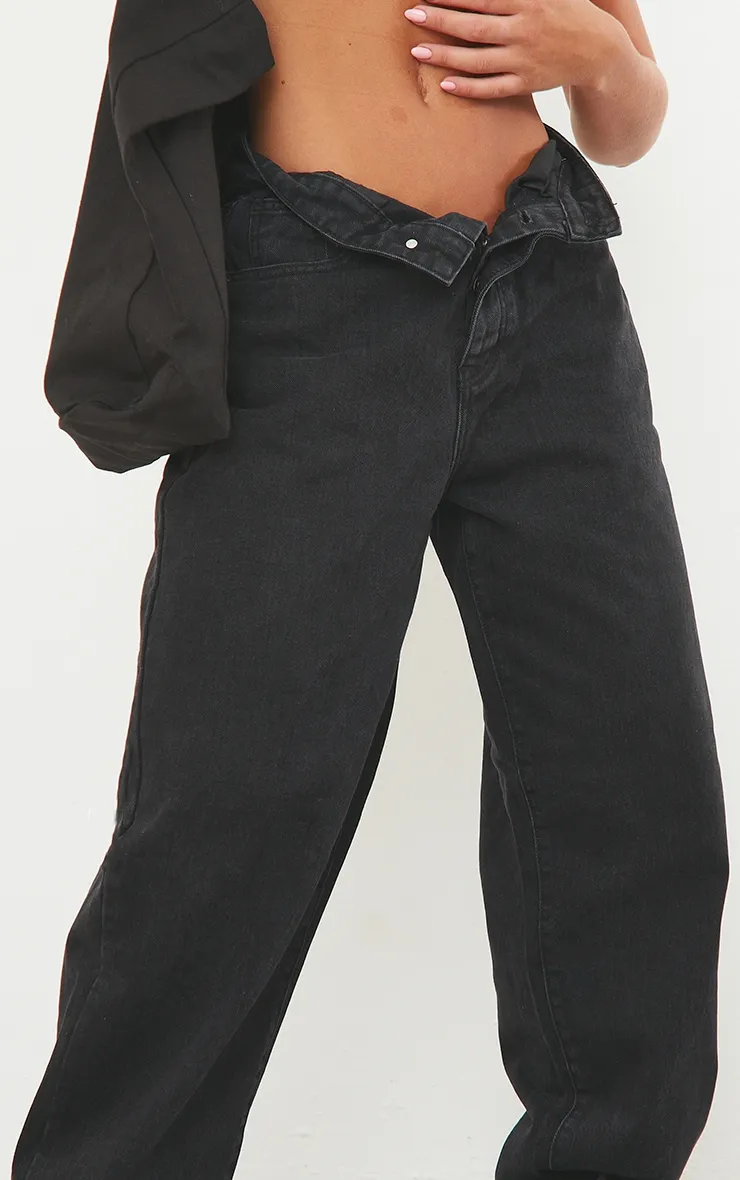 PRETTYLITTLETHING L30 Washed Black Boyfriend Jeans sold by Pretty Little Thing product image thumbnail 4