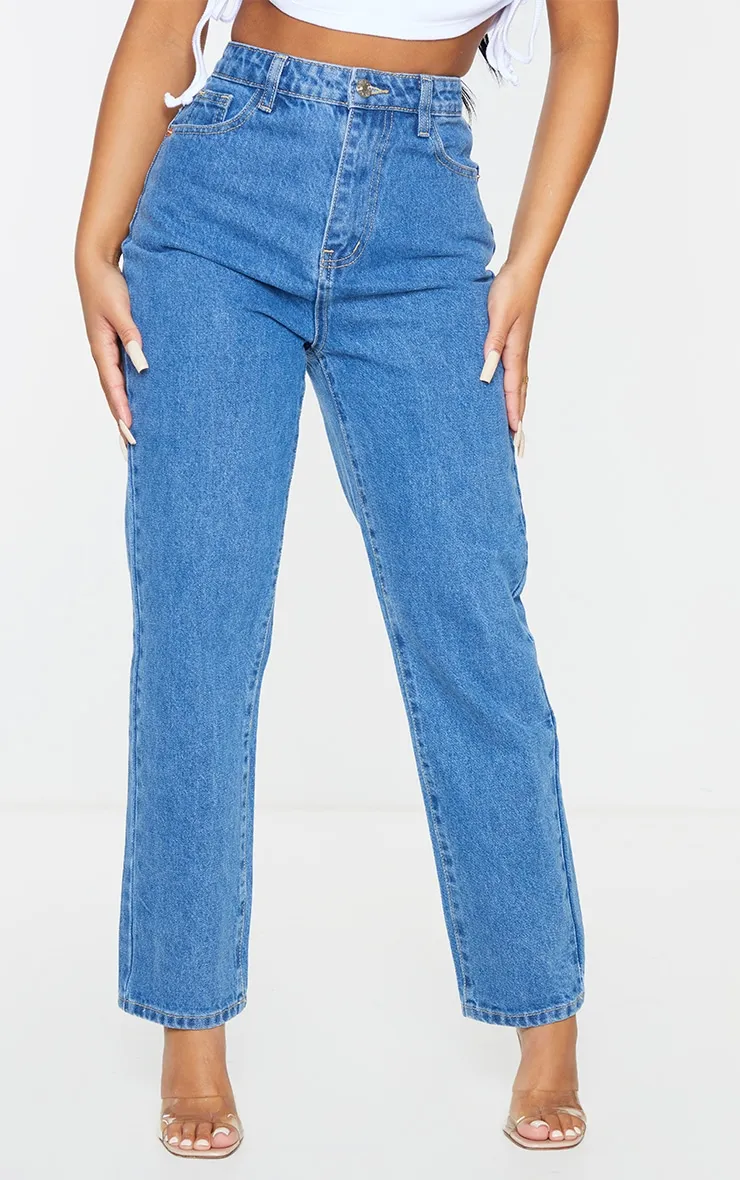 PRETTYLITTLETHING Petite Light Blue Straight Leg Jeans sold by Pretty Little Thing product image thumbnail 2