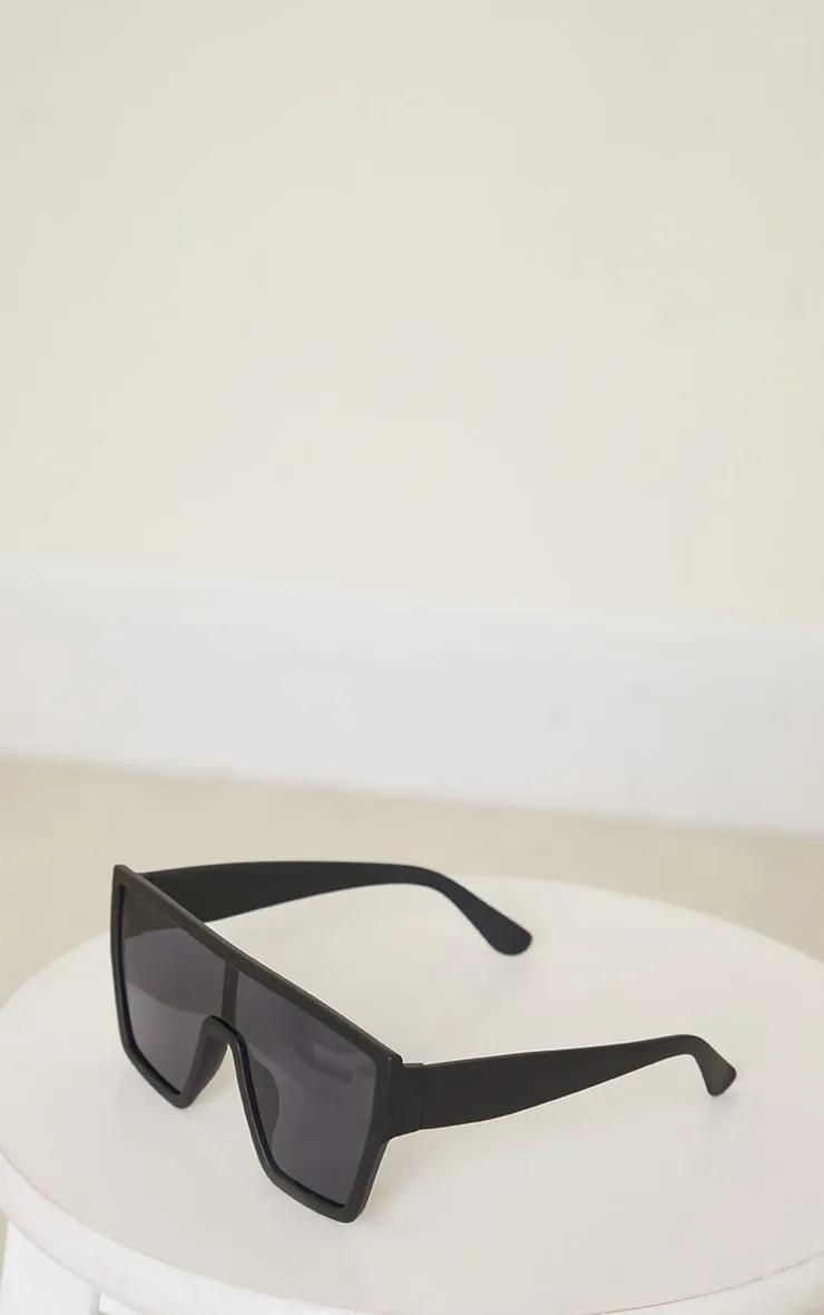 Black Matte Oversized Square Frame Sunglasses sold by Pretty Little Thing product image thumbnail 2