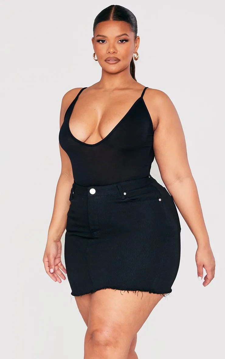 Plus Basic Black Denim Skirt sold by Pretty Little Thing product image thumbnail 4