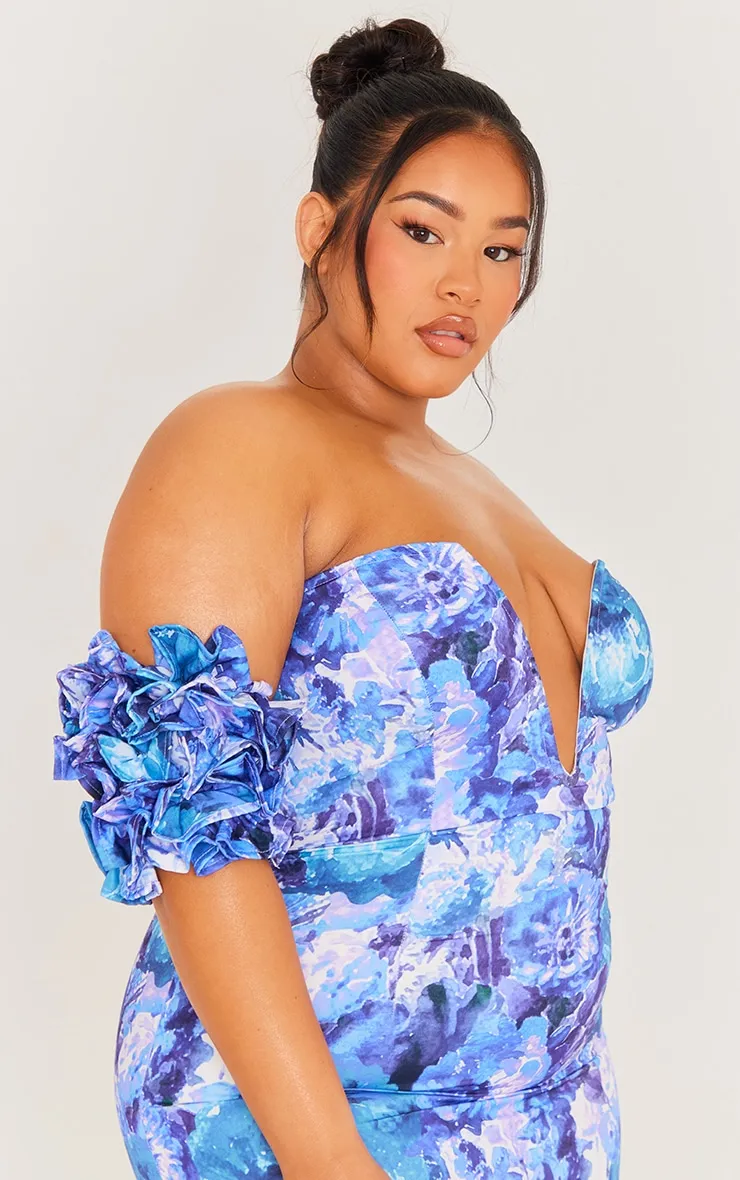 Plus Blue Floral V Neck Ruffle Sleeve Bodycon Dress sold by Pretty Little Thing product image thumbnail 4