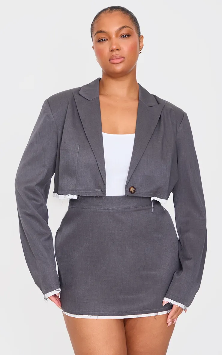 Plus Grey Contrast Binding Cropped Blazer sold by Pretty Little Thing product image thumbnail 5