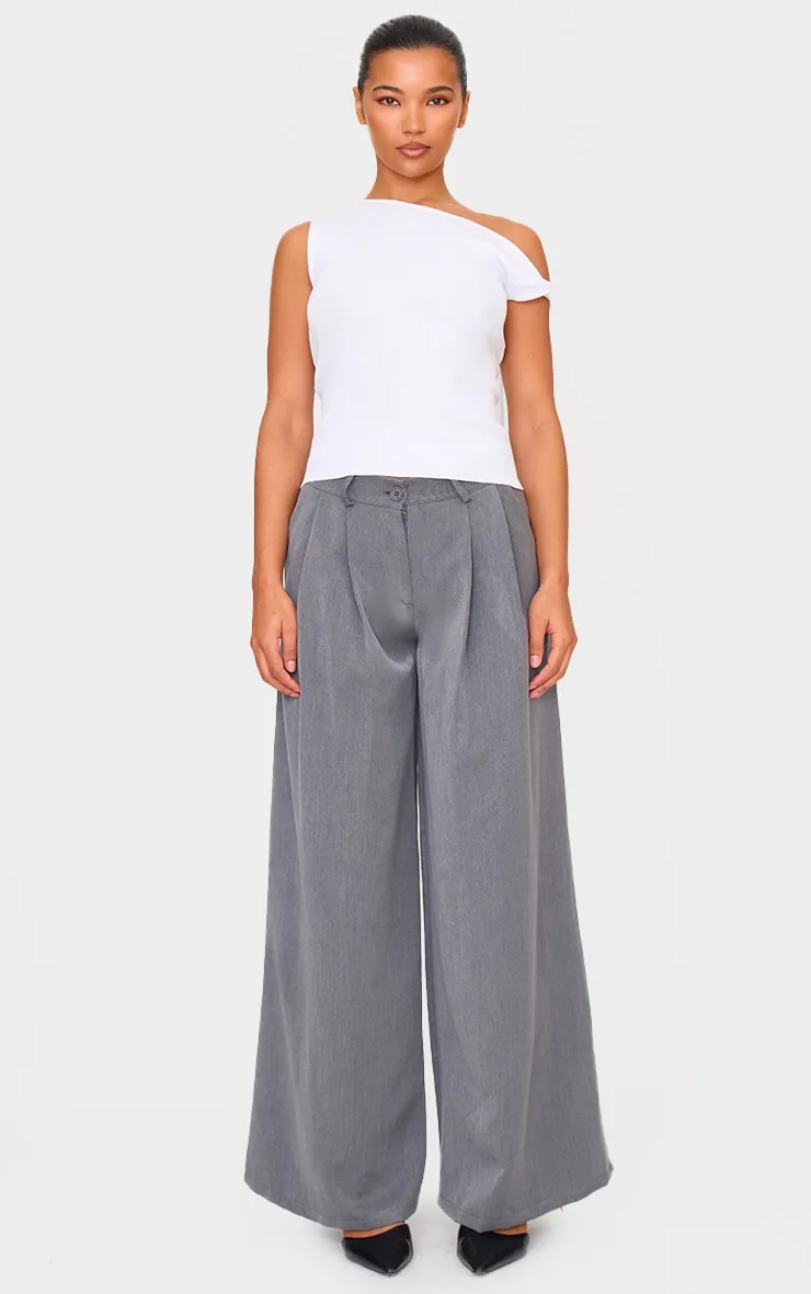 Charcoal Mid Rise Wide Leg Woven Trousers sold by Pretty Little Thing