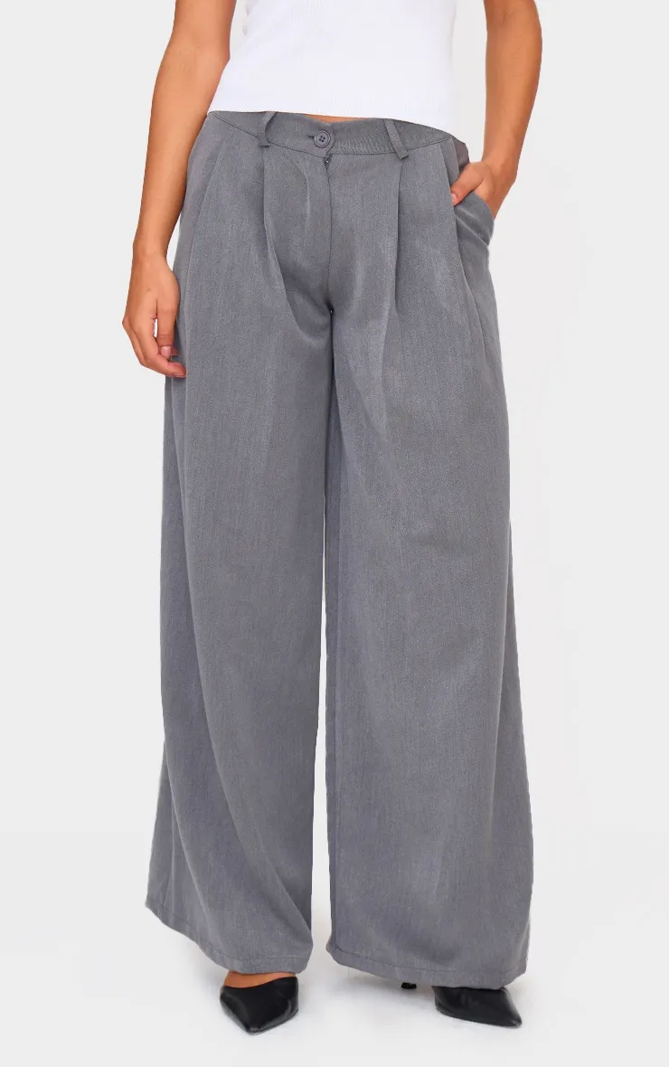 Charcoal Mid Rise Wide Leg Woven Trousers sold by Pretty Little Thing product image thumbnail 2