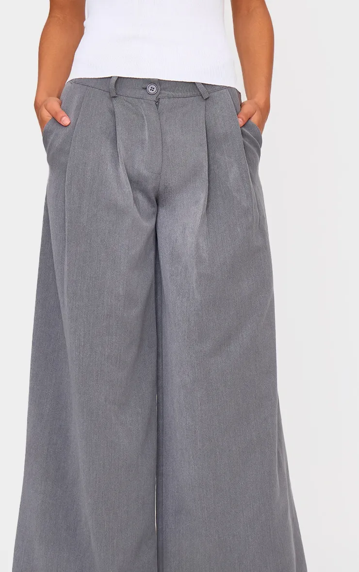 Charcoal Mid Rise Wide Leg Woven Trousers sold by Pretty Little Thing product image thumbnail 4