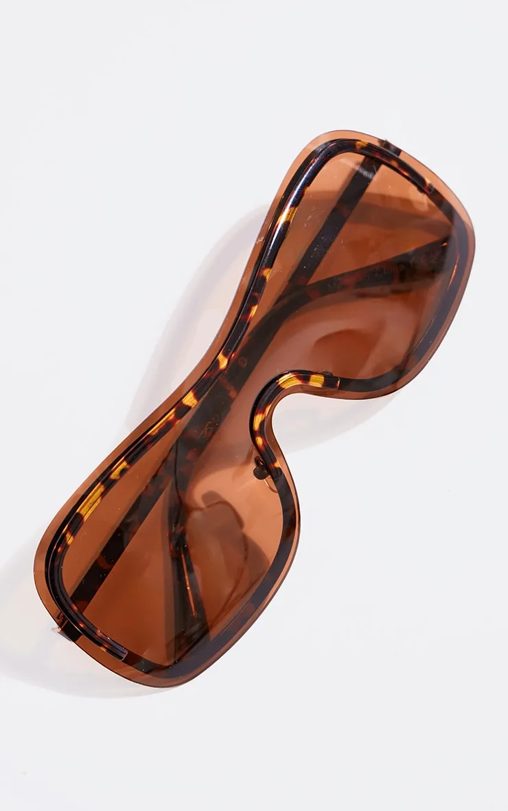 Tortoiseshell Metal Detailing Visor Sunglasses sold by Pretty Little Thing product image thumbnail 2