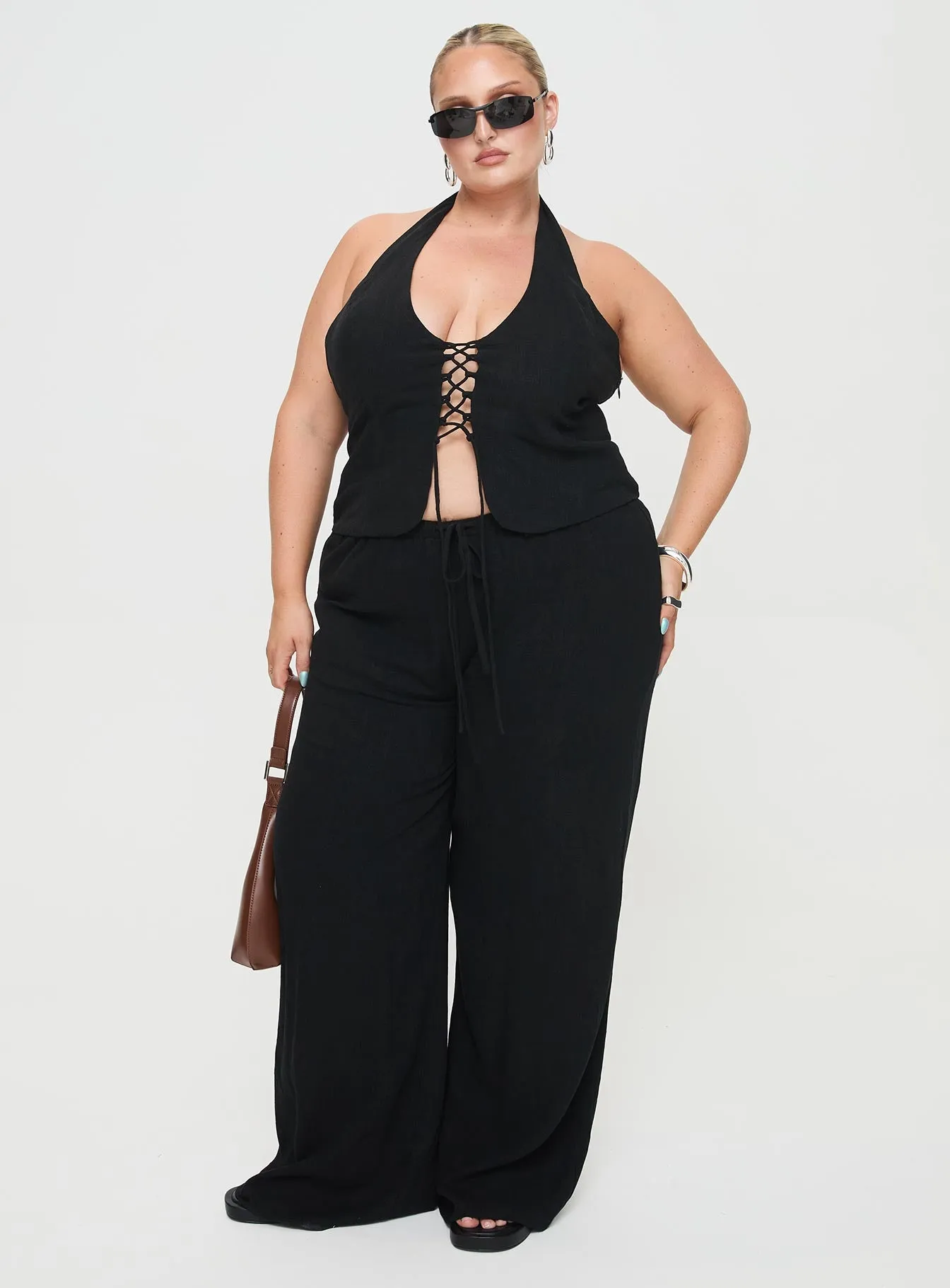 Clouded Linen Blend Vest Top Black Curve sold by Princess Polly product image thumbnail 3