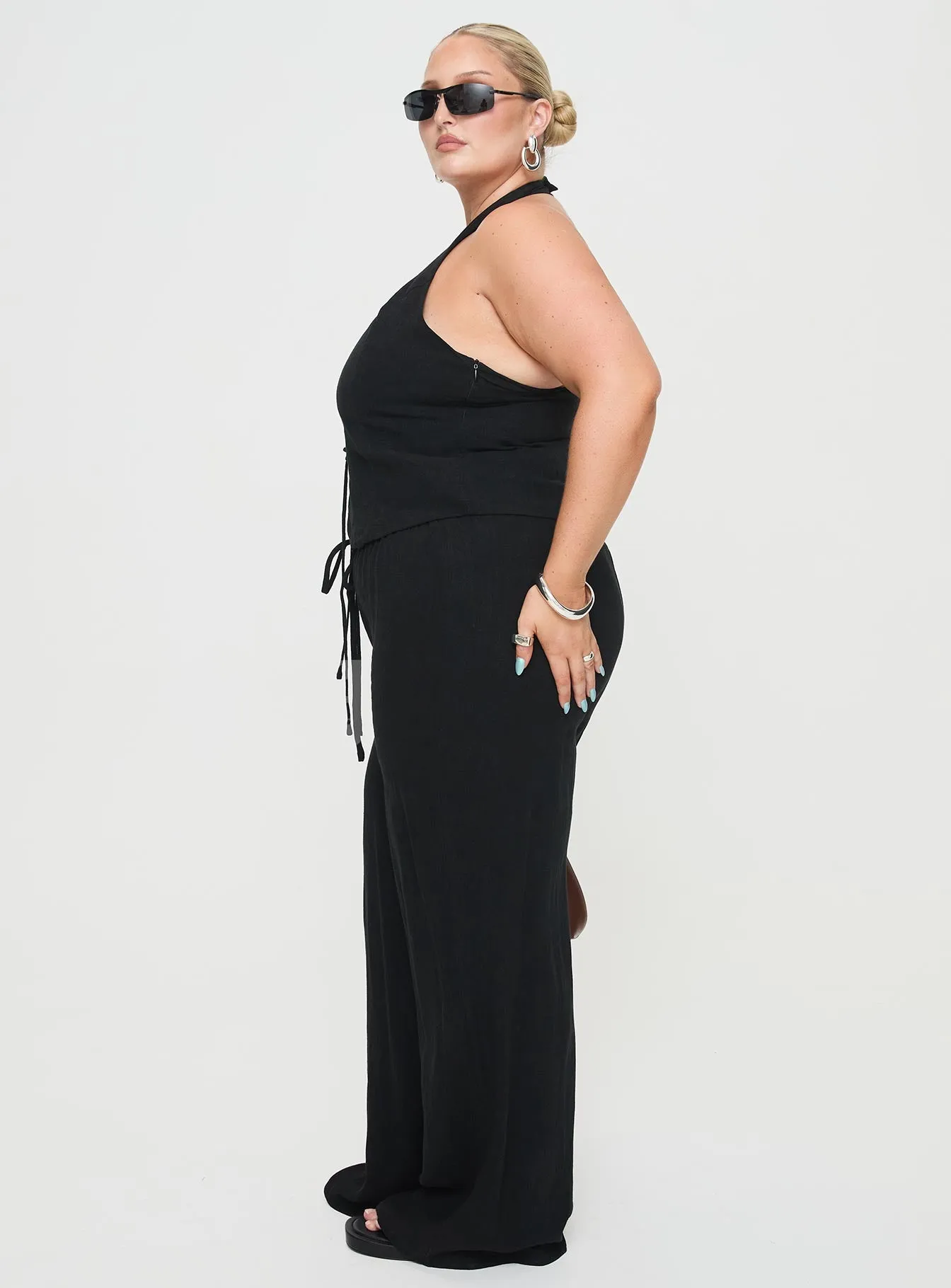 Clouded Linen Blend Vest Top Black Curve sold by Princess Polly product image thumbnail 4