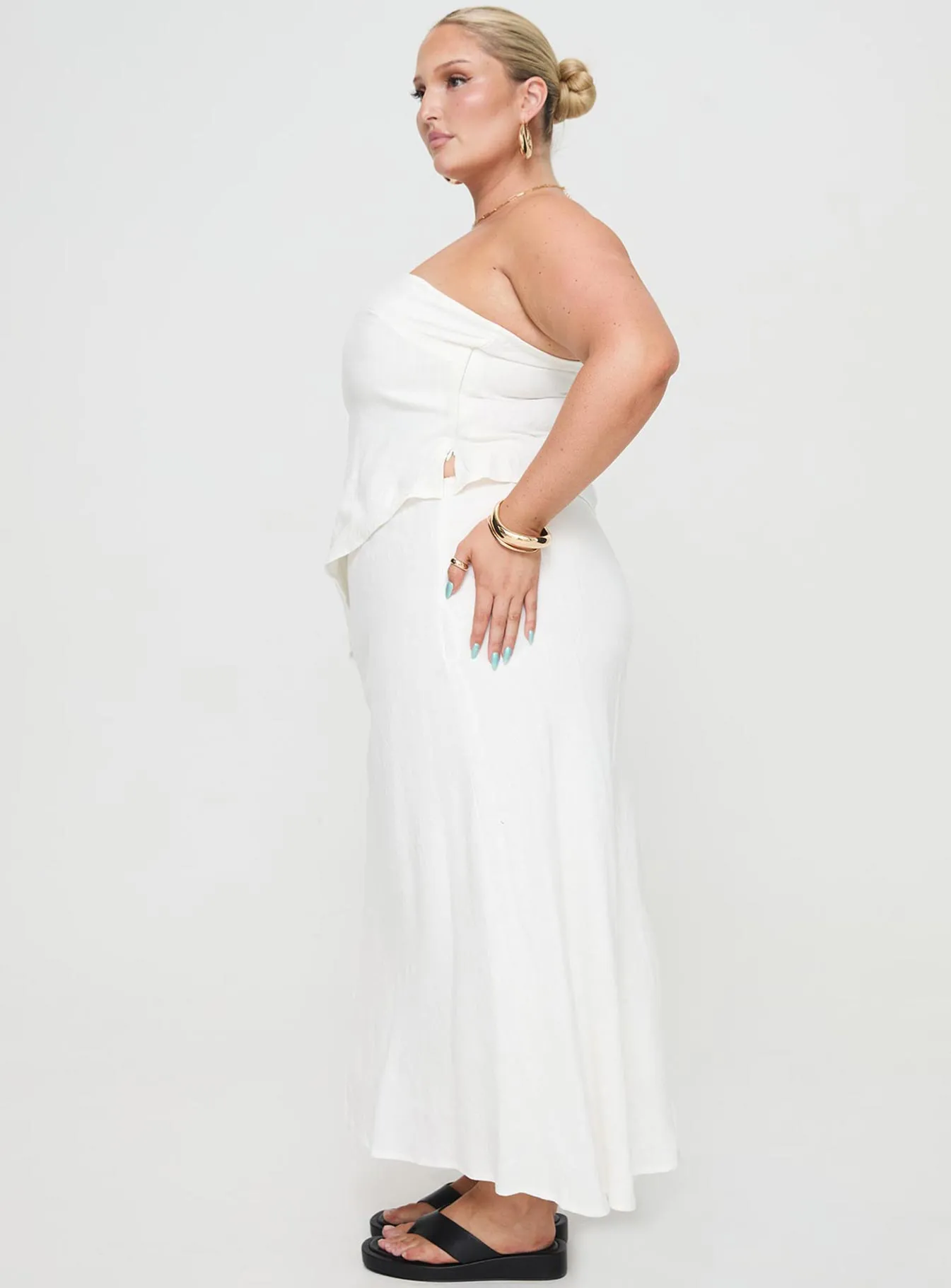 Ermias Linen Blend Midi Skirt White Curve sold by Princess Polly product image thumbnail 4