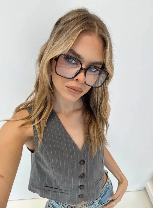 Oleary Glasses Tort / Clear sold by Princess Polly