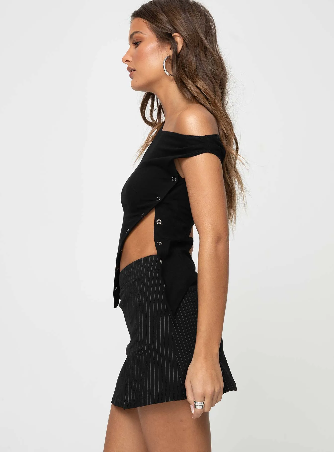 Karre Off The Shoulder Top Black sold by Princess Polly product image thumbnail 4