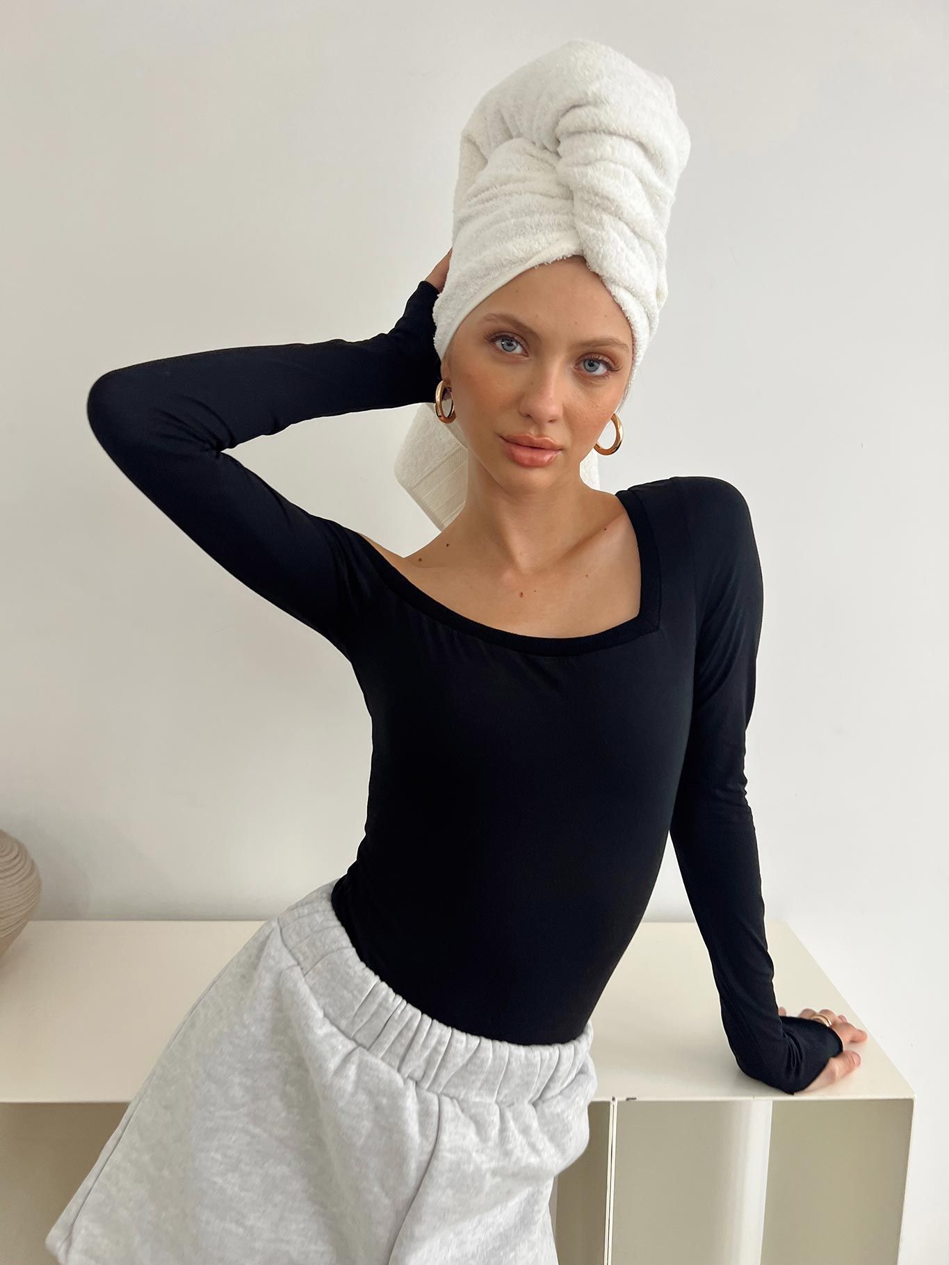 Redyne Off Shoulder Bodysuit Black sold by Princess Polly product image thumbnail 2