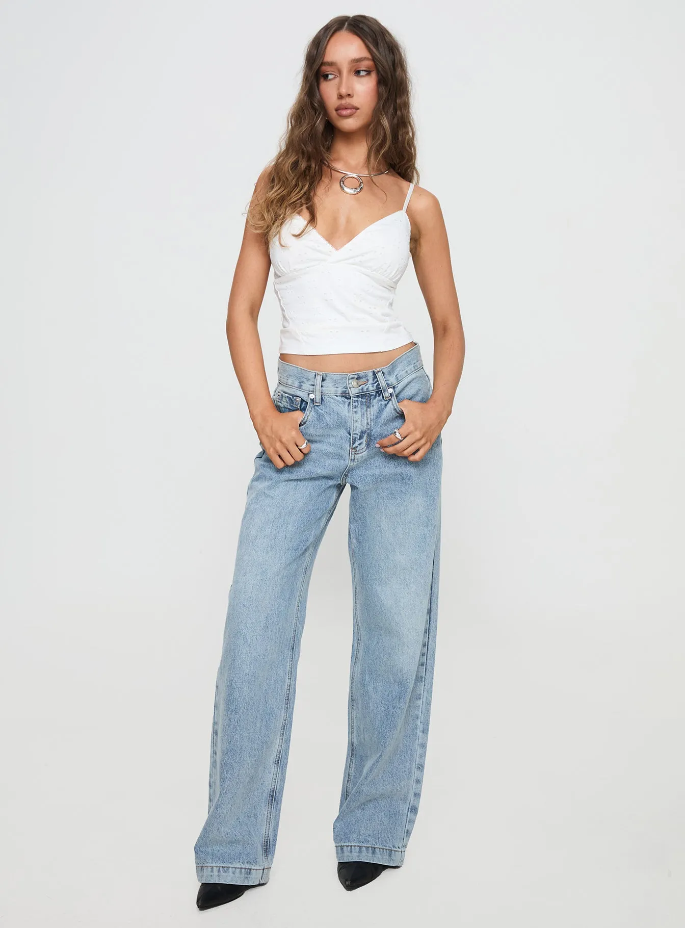 Anelli Low Rise Straight Leg Jeans Light Blue Wash sold by Princess Polly product image thumbnail 3