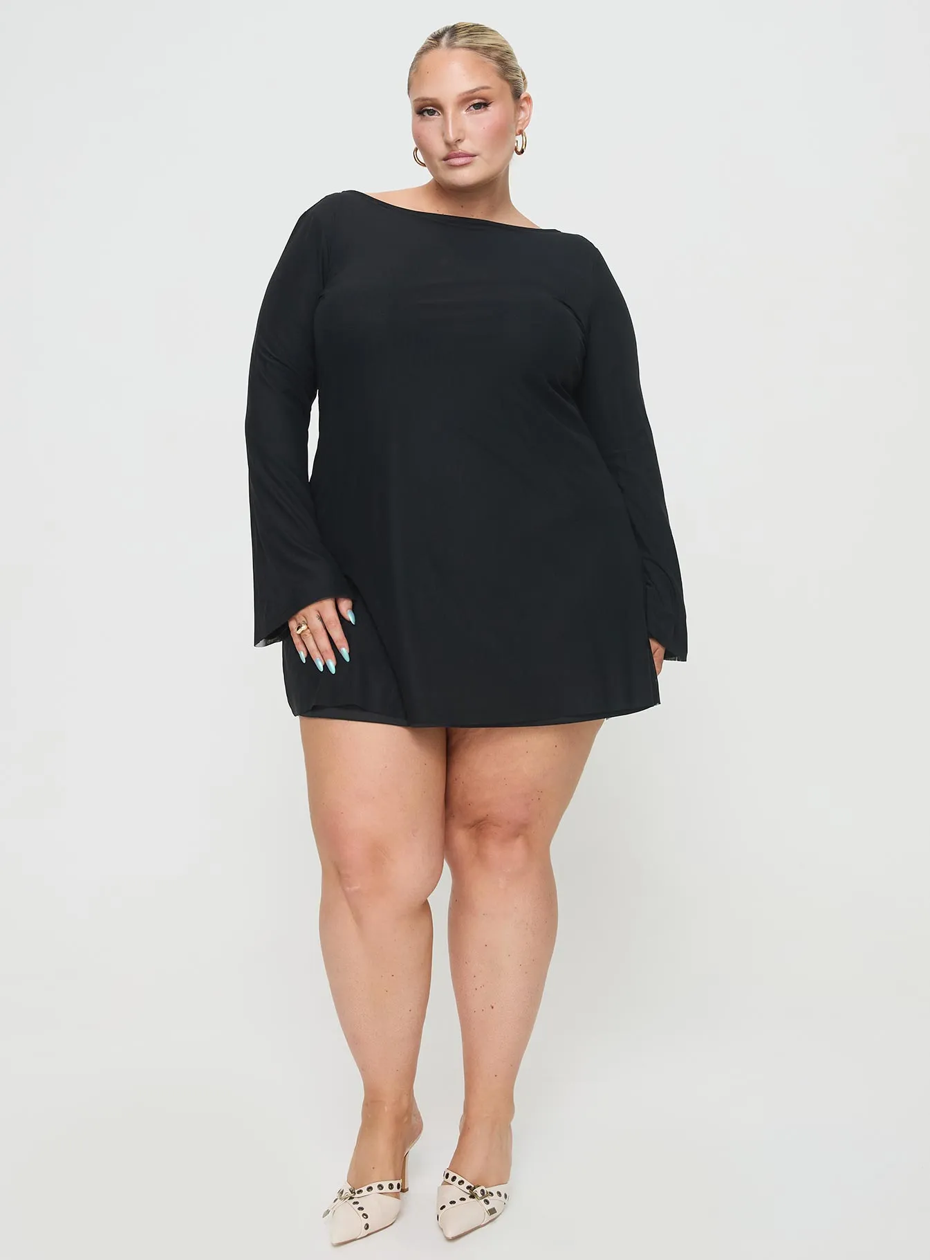 Lukea Long Sleeve Mini Dress Black Curve sold by Princess Polly product image thumbnail 2