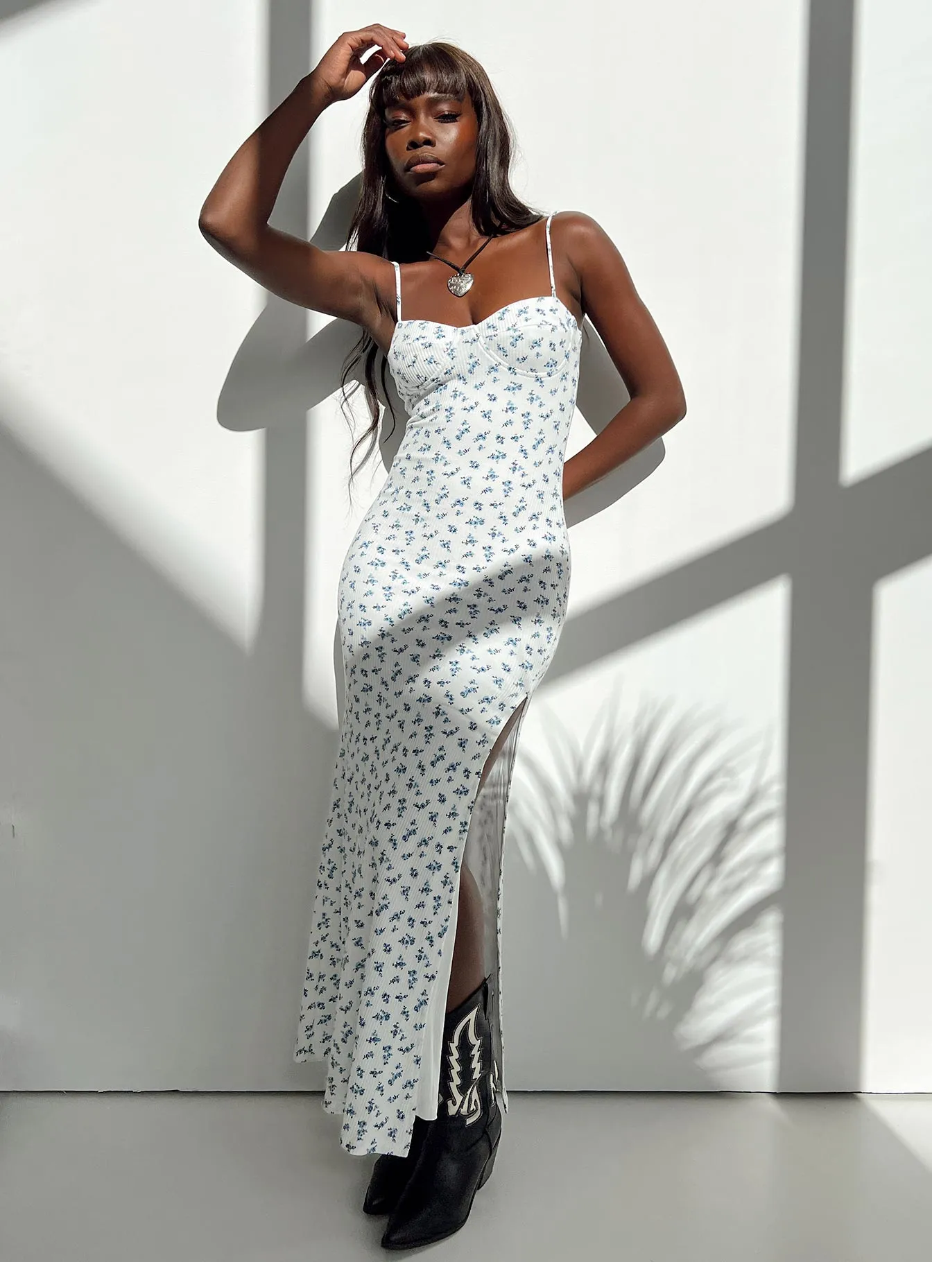 Belladonna Maxi Dress Blue Floral sold by Princess Polly product image thumbnail 2