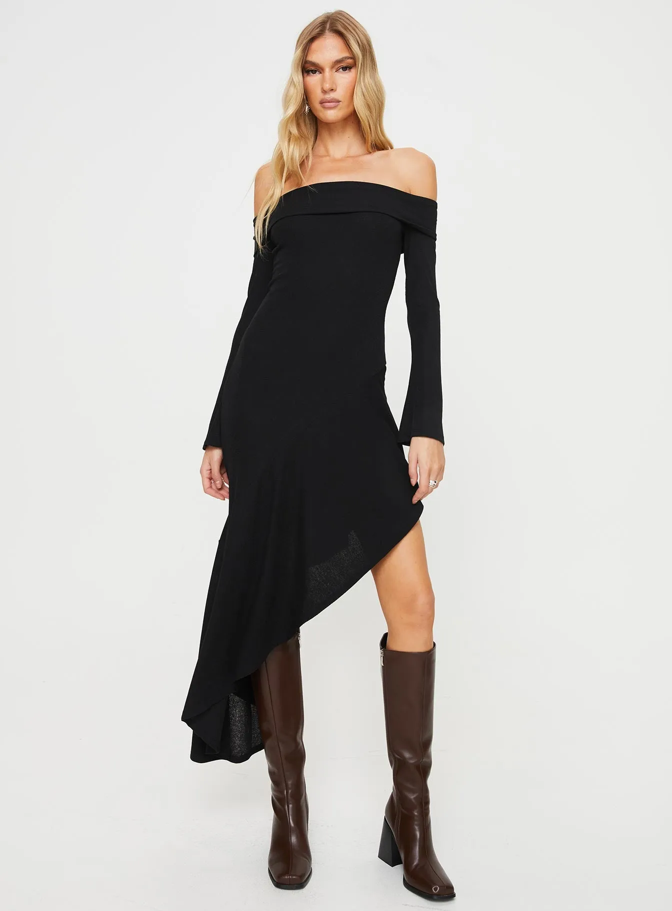 Tunie Off The Shoulder Maxi Dress Black sold by Princess Polly product image thumbnail 3