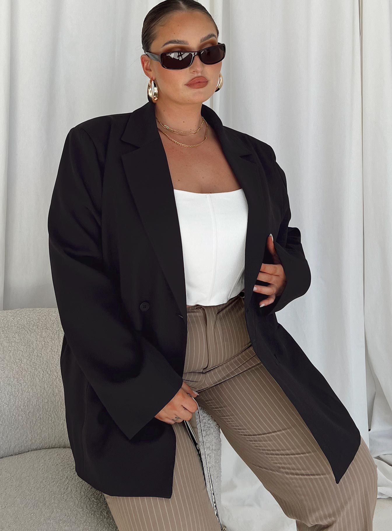 The Ella Blazer Black Curve sold by Princess Polly product image thumbnail 3