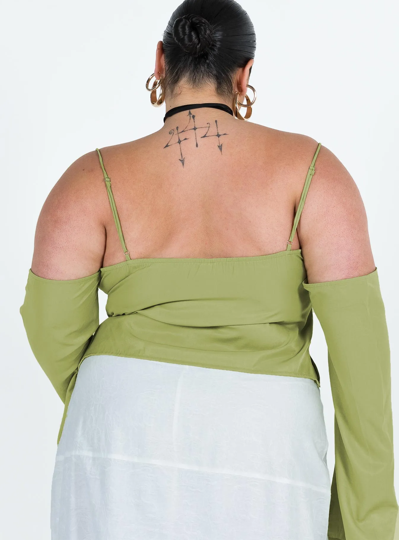 Cold Shoulder Top Green Curve sold by Princess Polly product image thumbnail 5