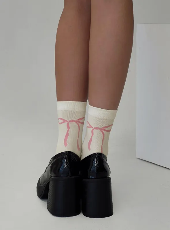 Bow Out Socks White/ Pink sold by Princess Polly