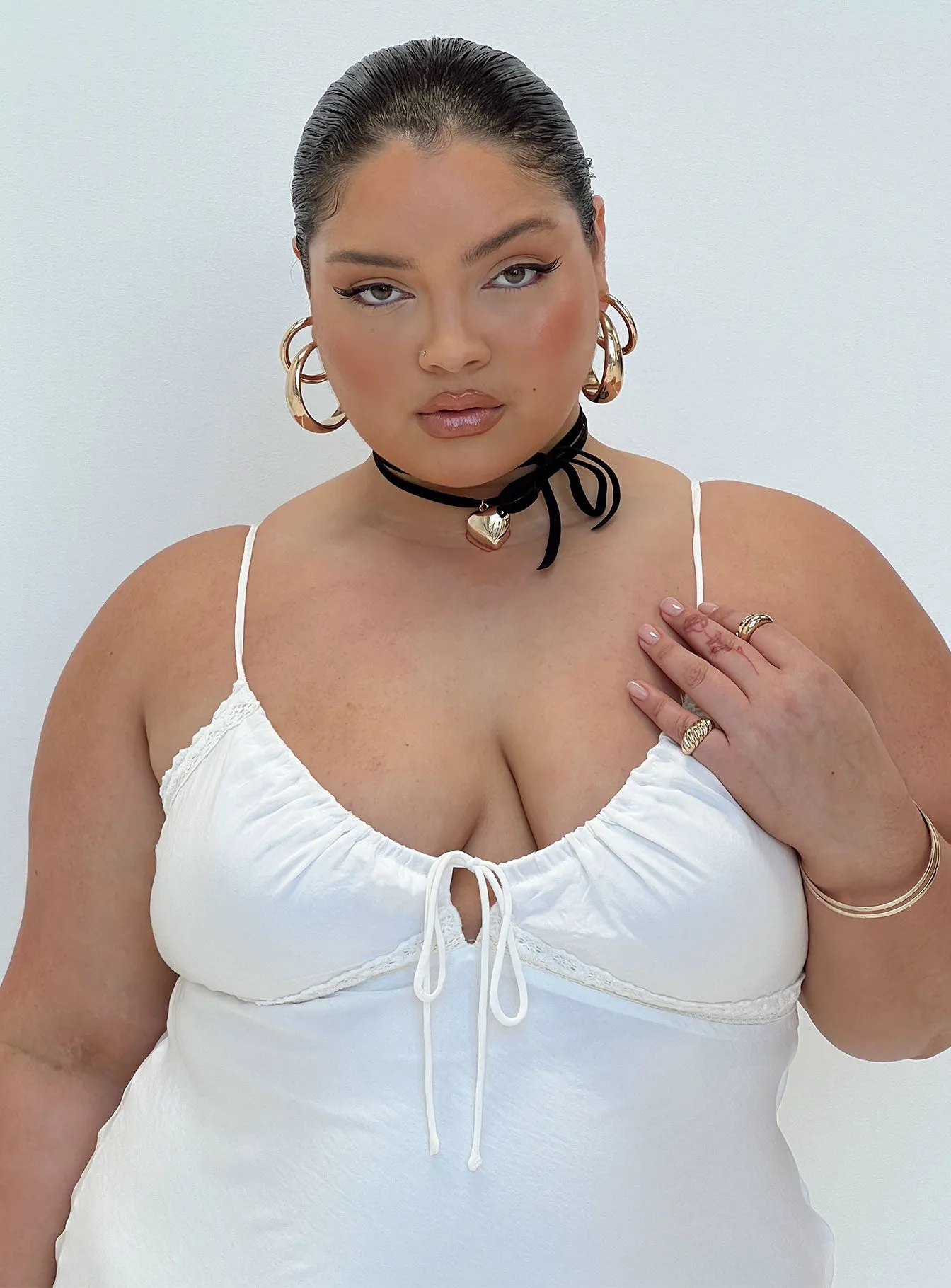 Emily Maxi Dress White Curve sold by Princess Polly product image thumbnail 2