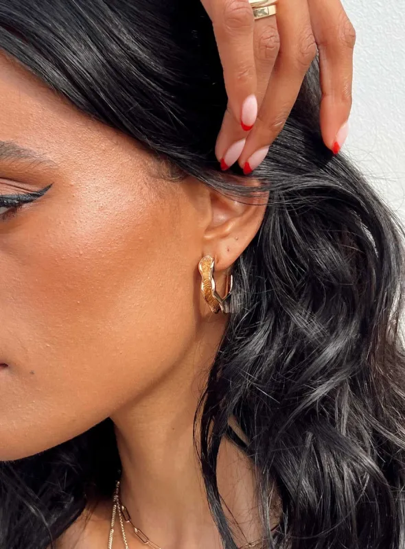 Bonnie Hoop Earrings Gold sold by Princess Polly
