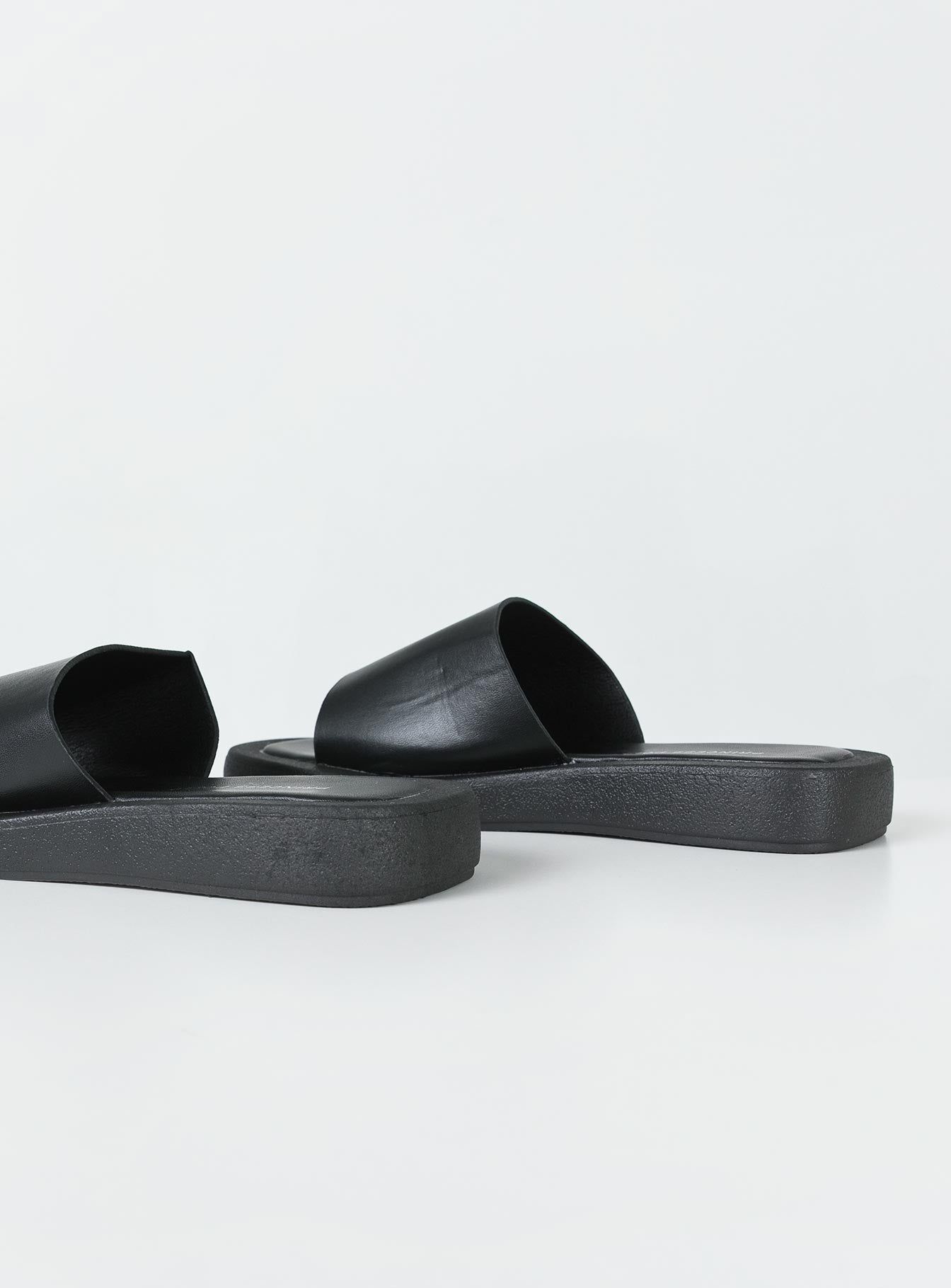 Camilo Slides Black sold by Princess Polly product image thumbnail 4