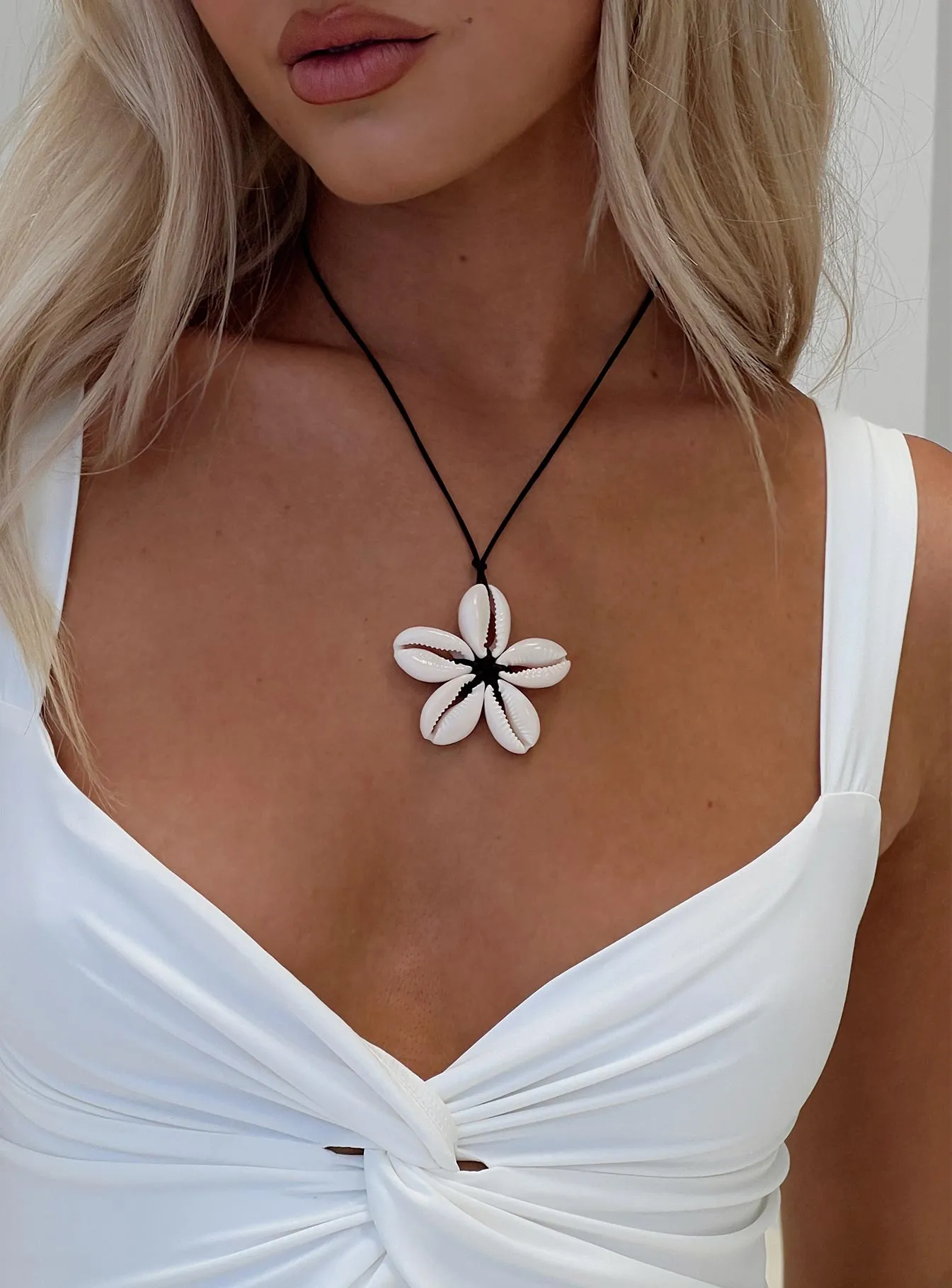 Teardrops Shell Necklace Multi sold by Princess Polly product image thumbnail 4