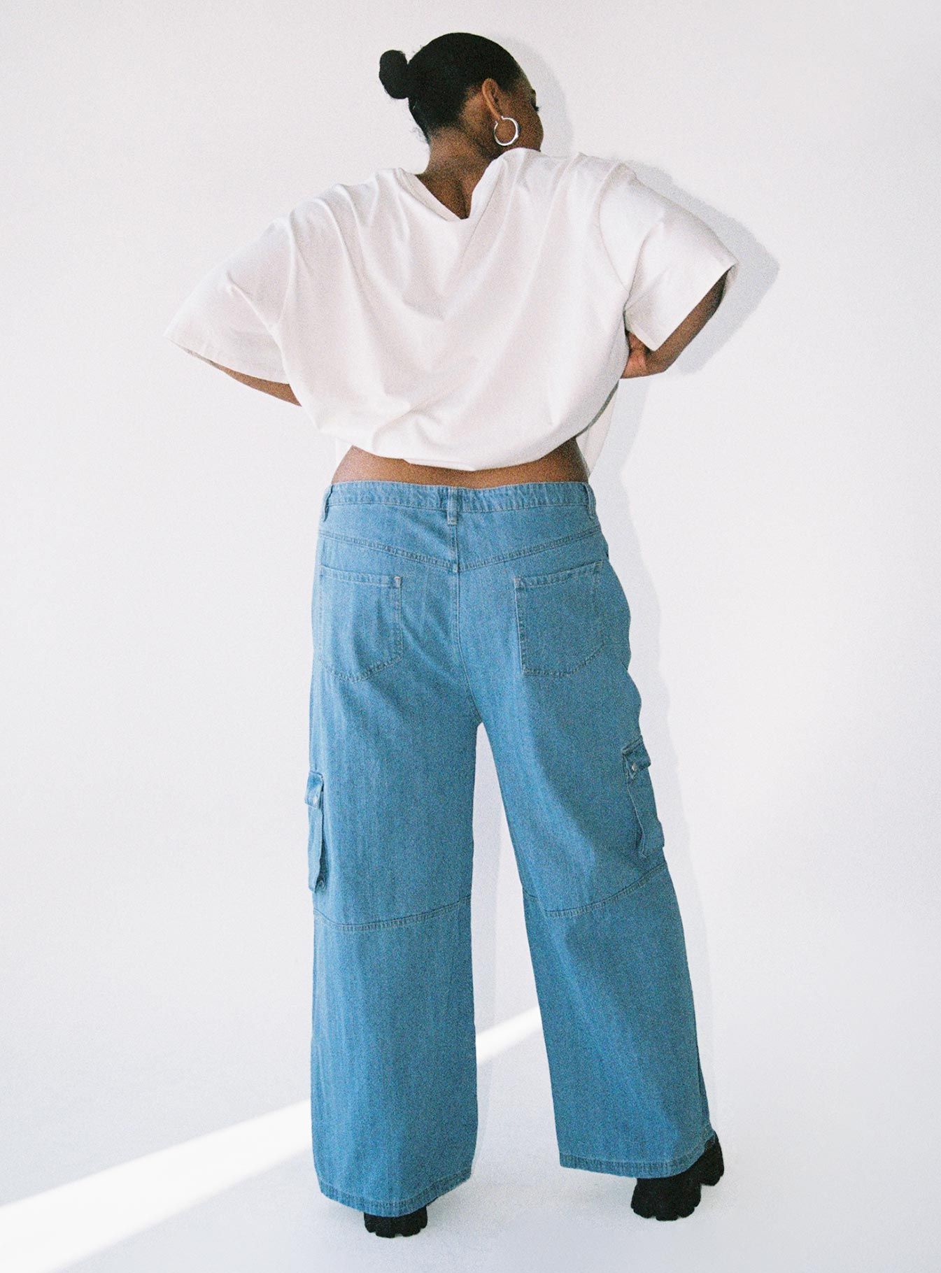 Paige Mid Rise Cargo Jean Denim Curve sold by Princess Polly product image thumbnail 4