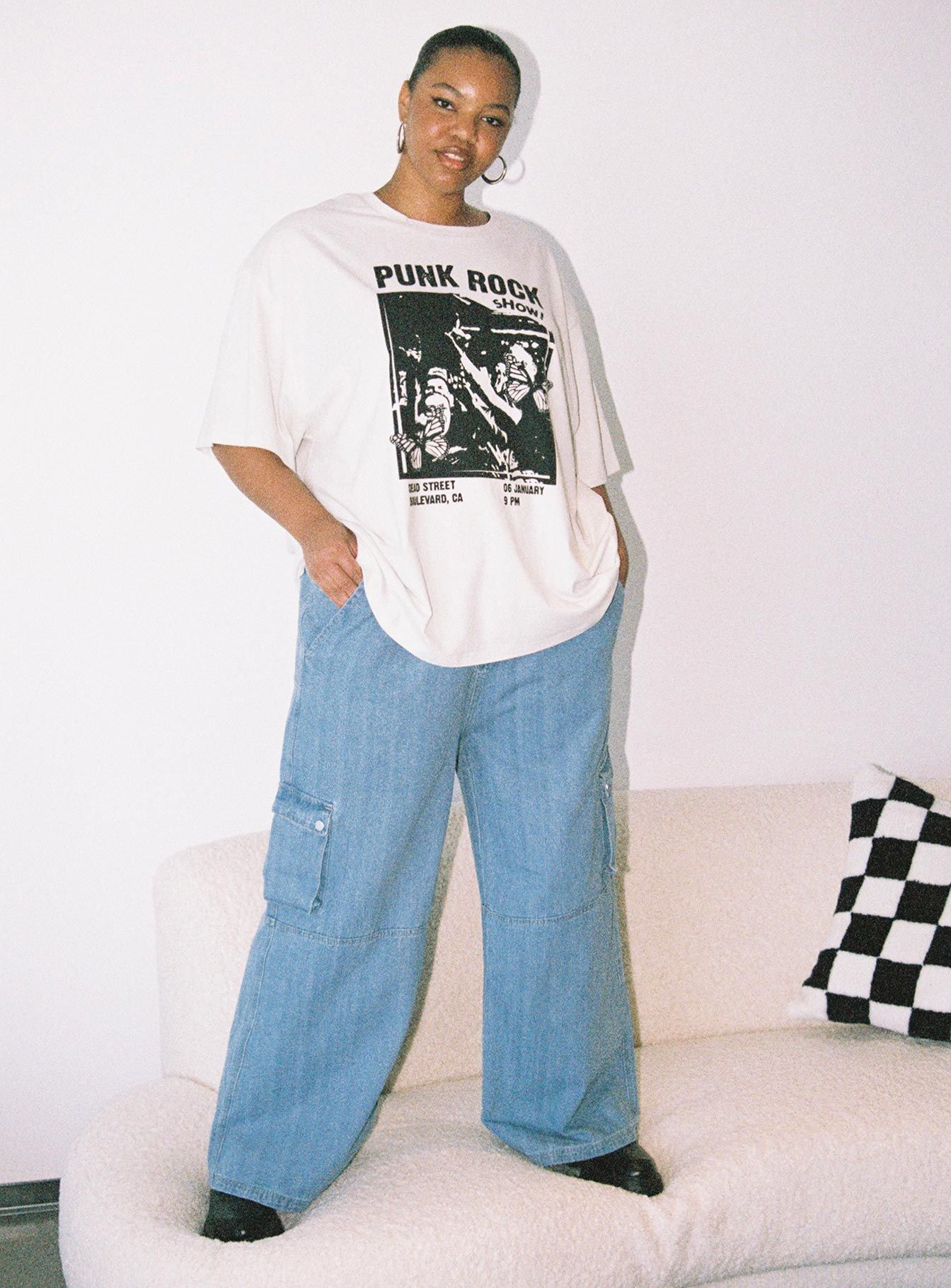 Paige Mid Rise Cargo Jean Denim Curve sold by Princess Polly product image thumbnail 2