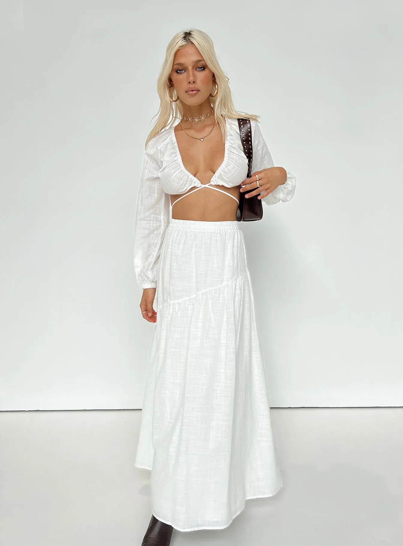 Altea Set White sold by Princess Polly