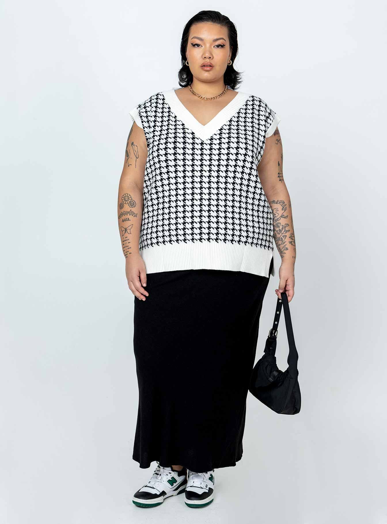 Ashton Sweater Vest White Curve sold by Princess Polly product image thumbnail 3