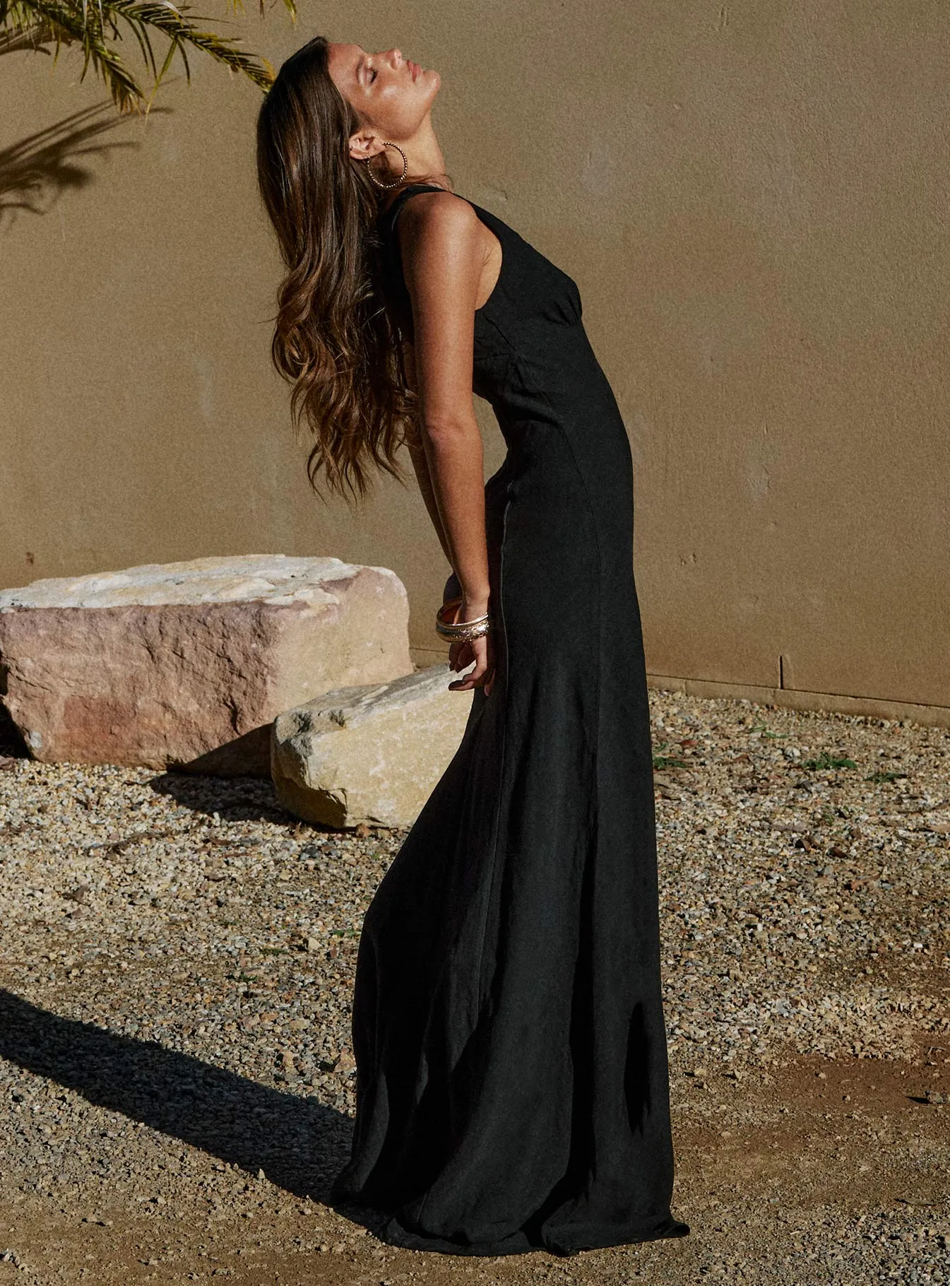 Verde Linen Blend Maxi Dress Black sold by Princess Polly product image thumbnail 3
