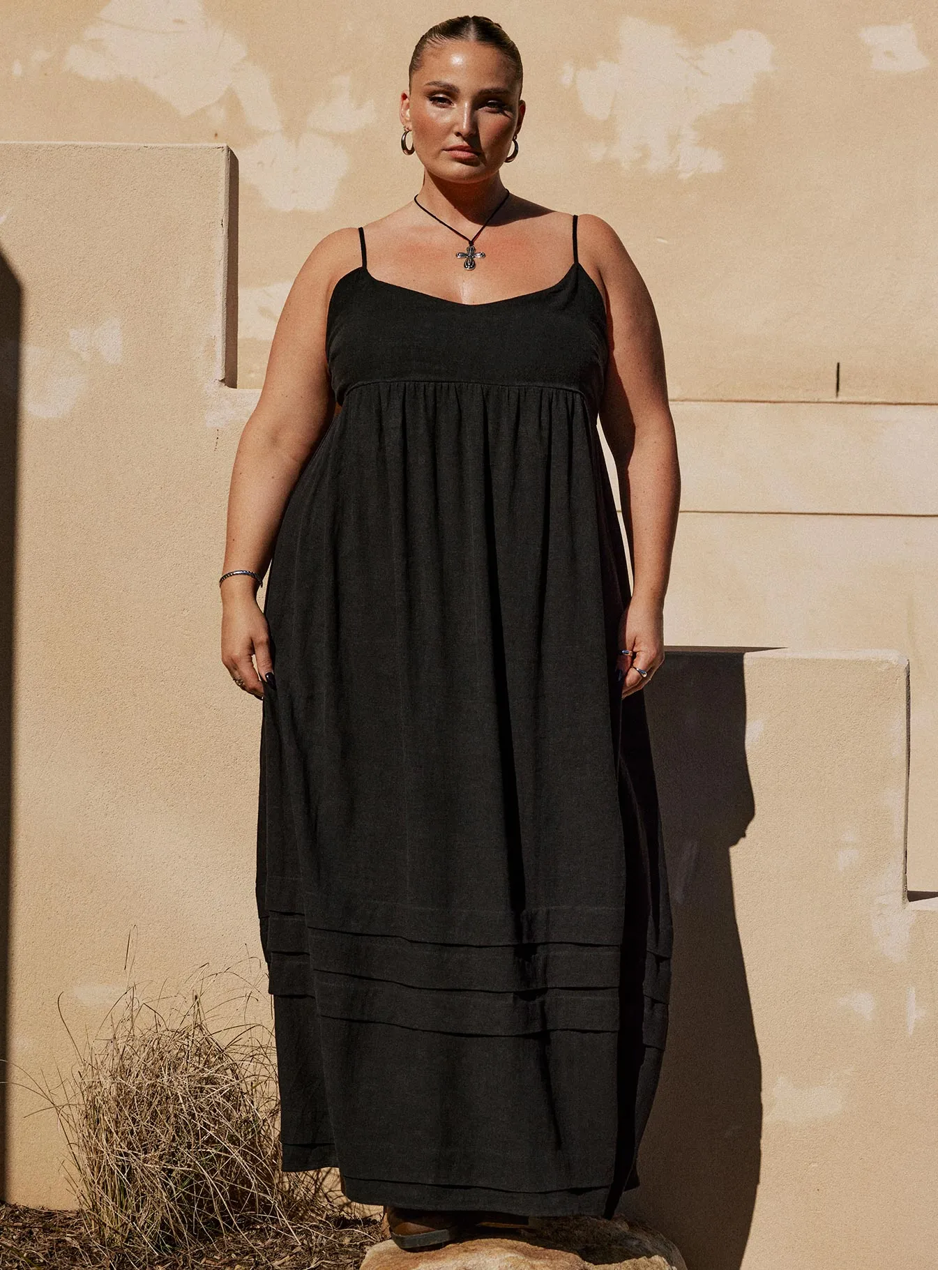 Milden Linen Blend Maxi Dress Black Curve sold by Princess Polly product image thumbnail 3