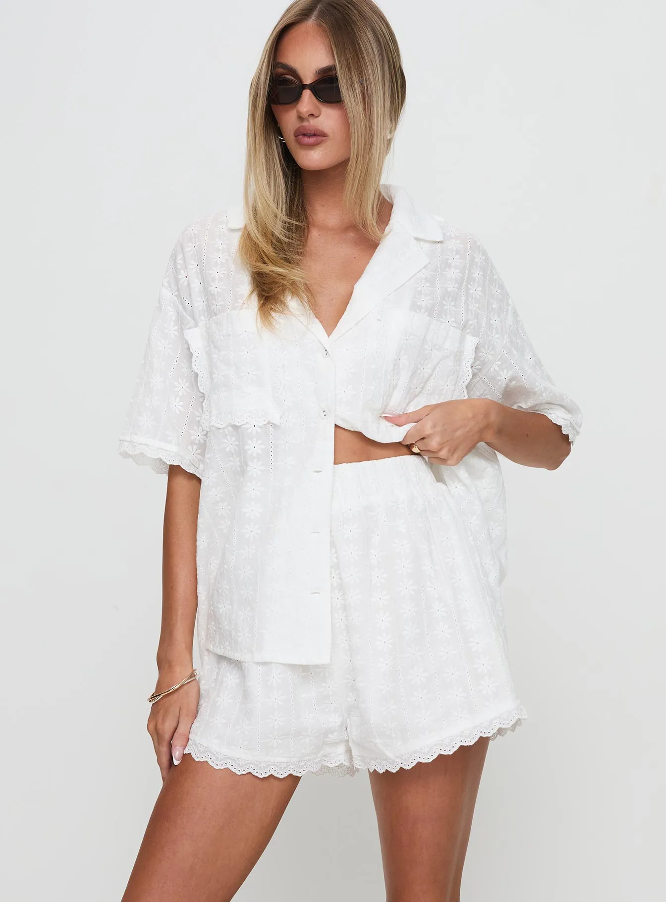 Daisy Chains Set White sold by Princess Polly