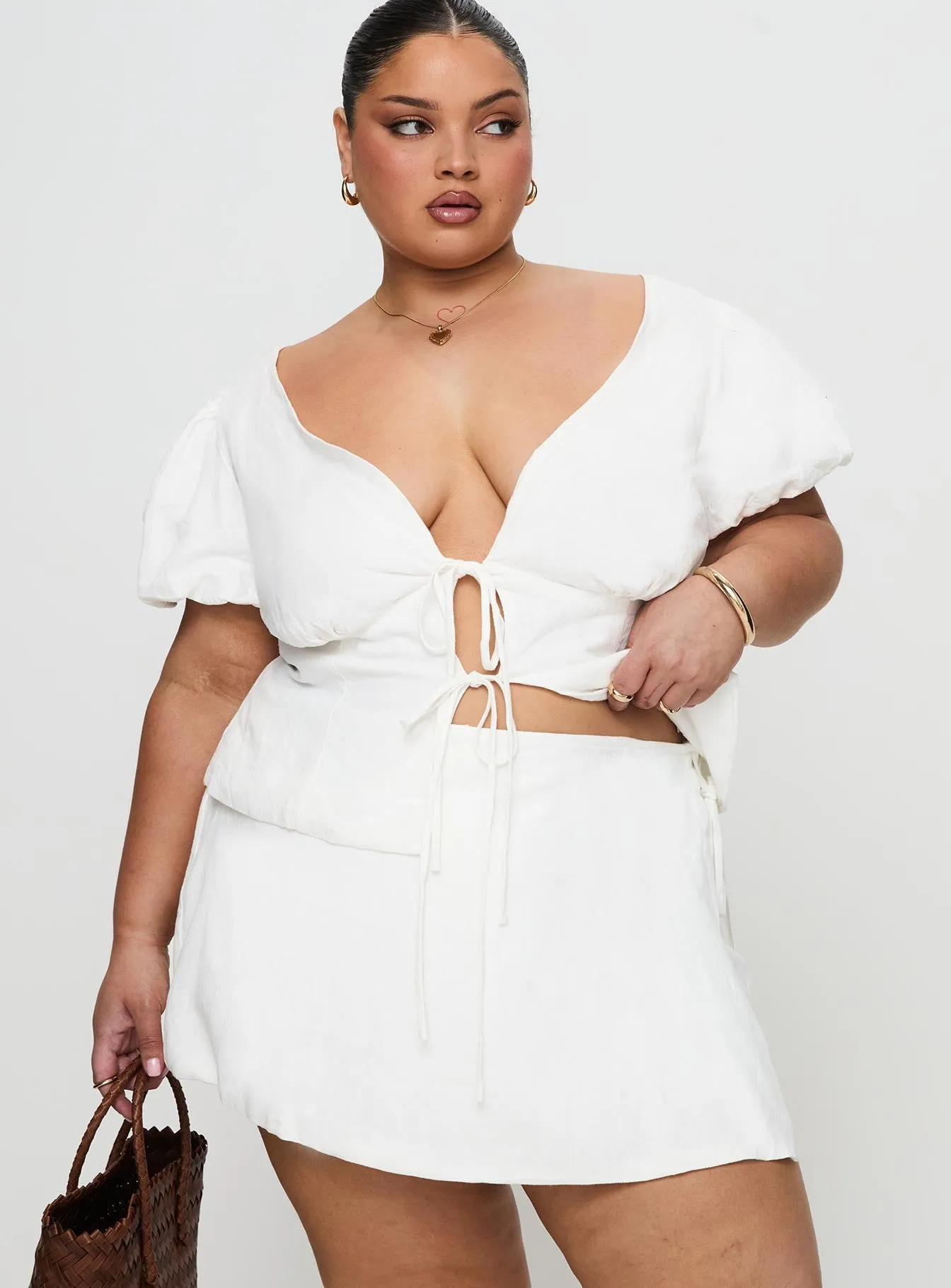 Gulliver Tie Side Mini Skort White Curve sold by Princess Polly product image thumbnail 2