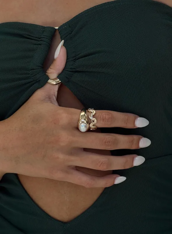 The Escape Ring Pack Gold made by Princess Polly