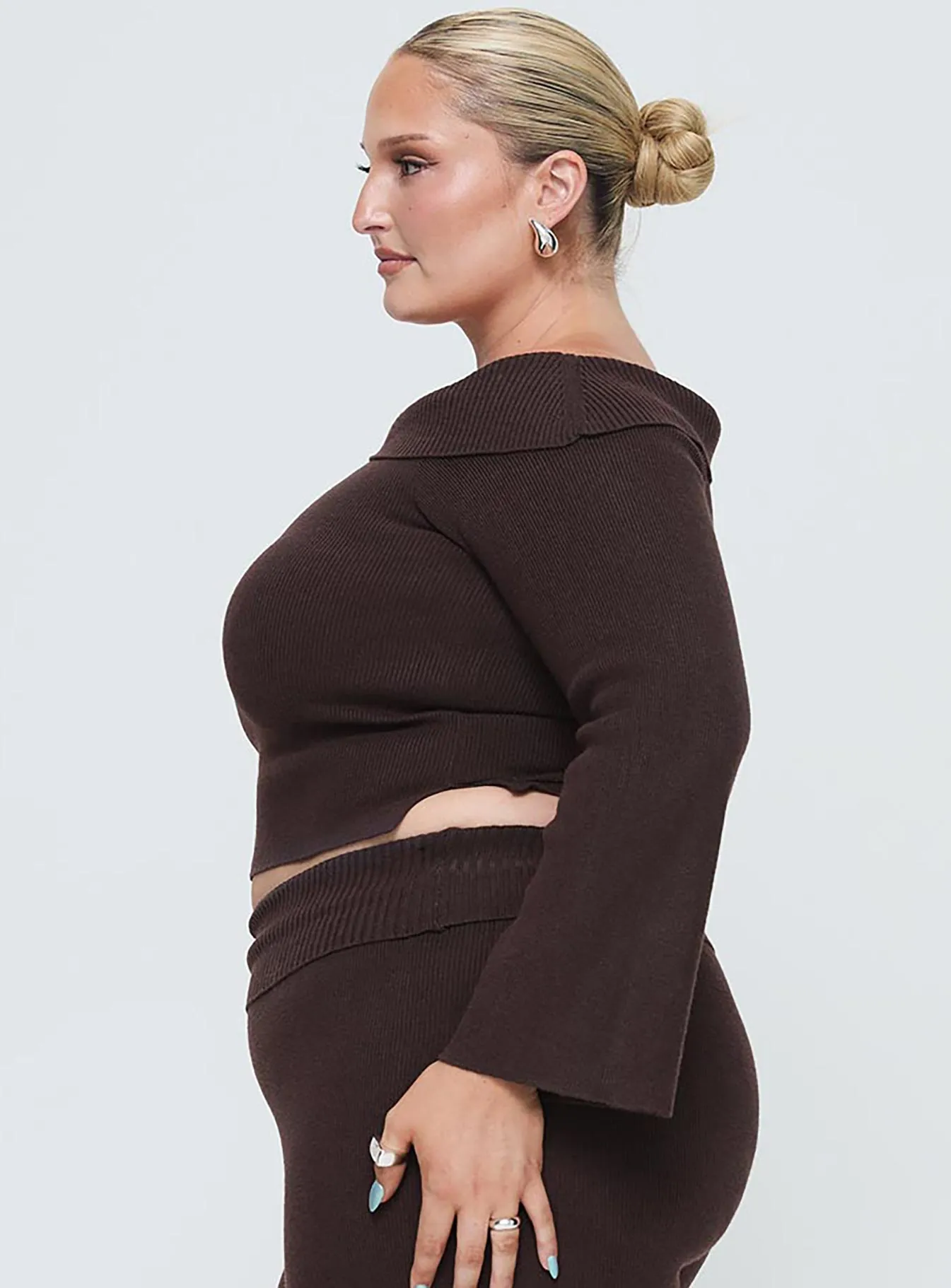 Sina Off The Shoulder Top Chocolate Curve sold by Princess Polly product image thumbnail 4