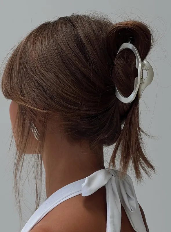 Take It Off Hair Clip Pearl sold by Princess Polly