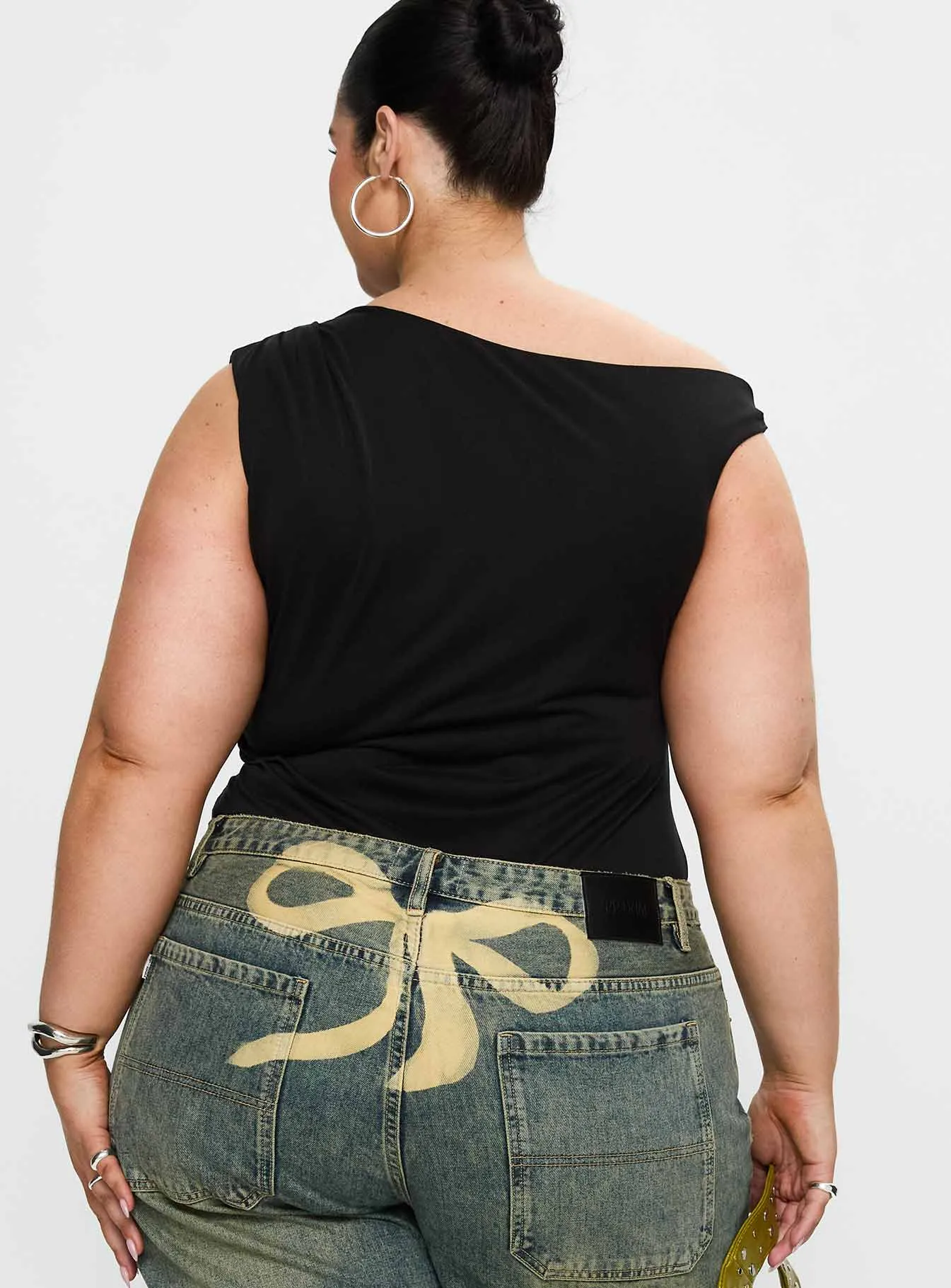 Miyako Bodysuit Black Curve sold by Princess Polly product image thumbnail 4