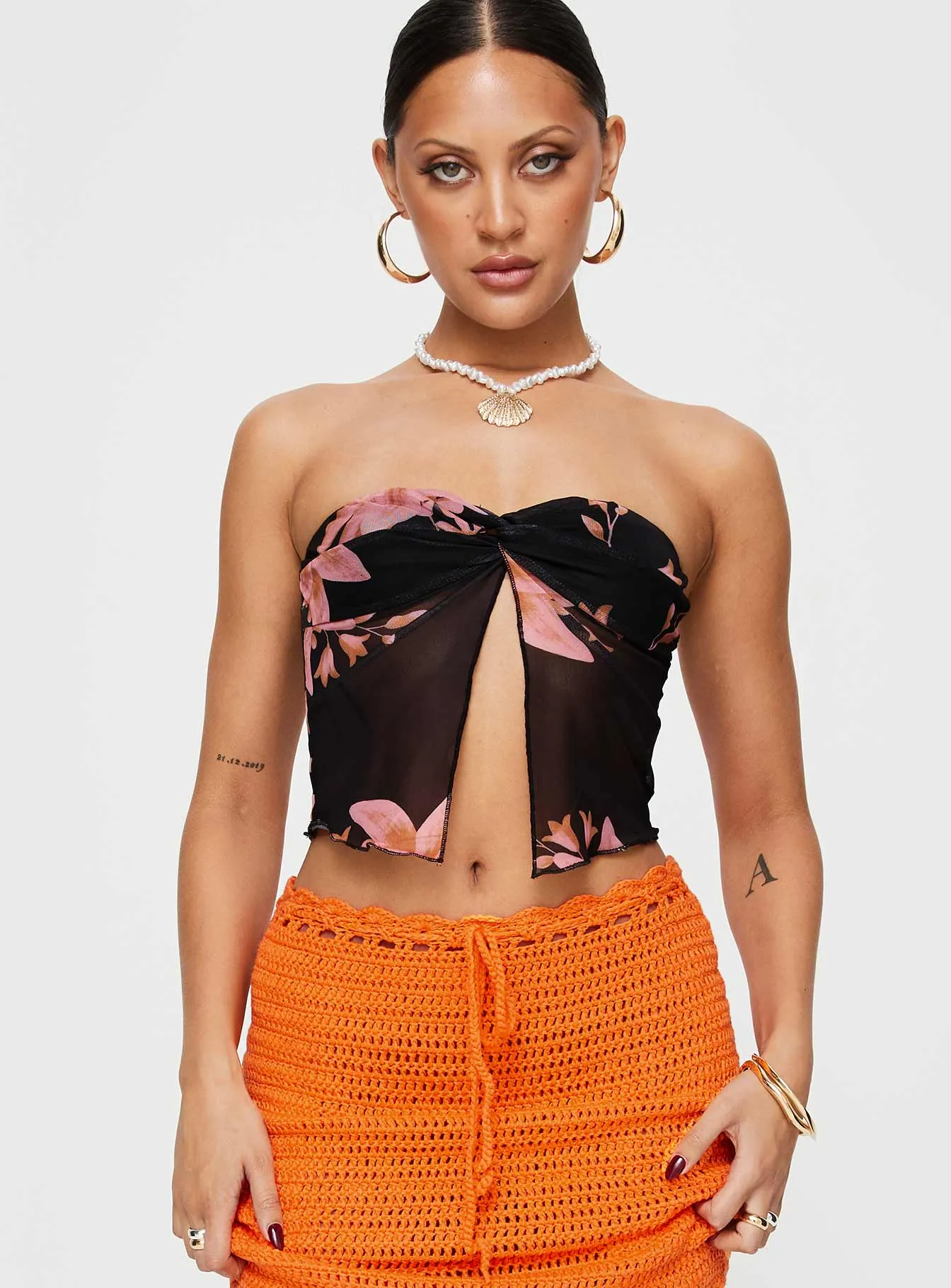 Mani Top Black Floral sold by Princess Polly product image thumbnail 2