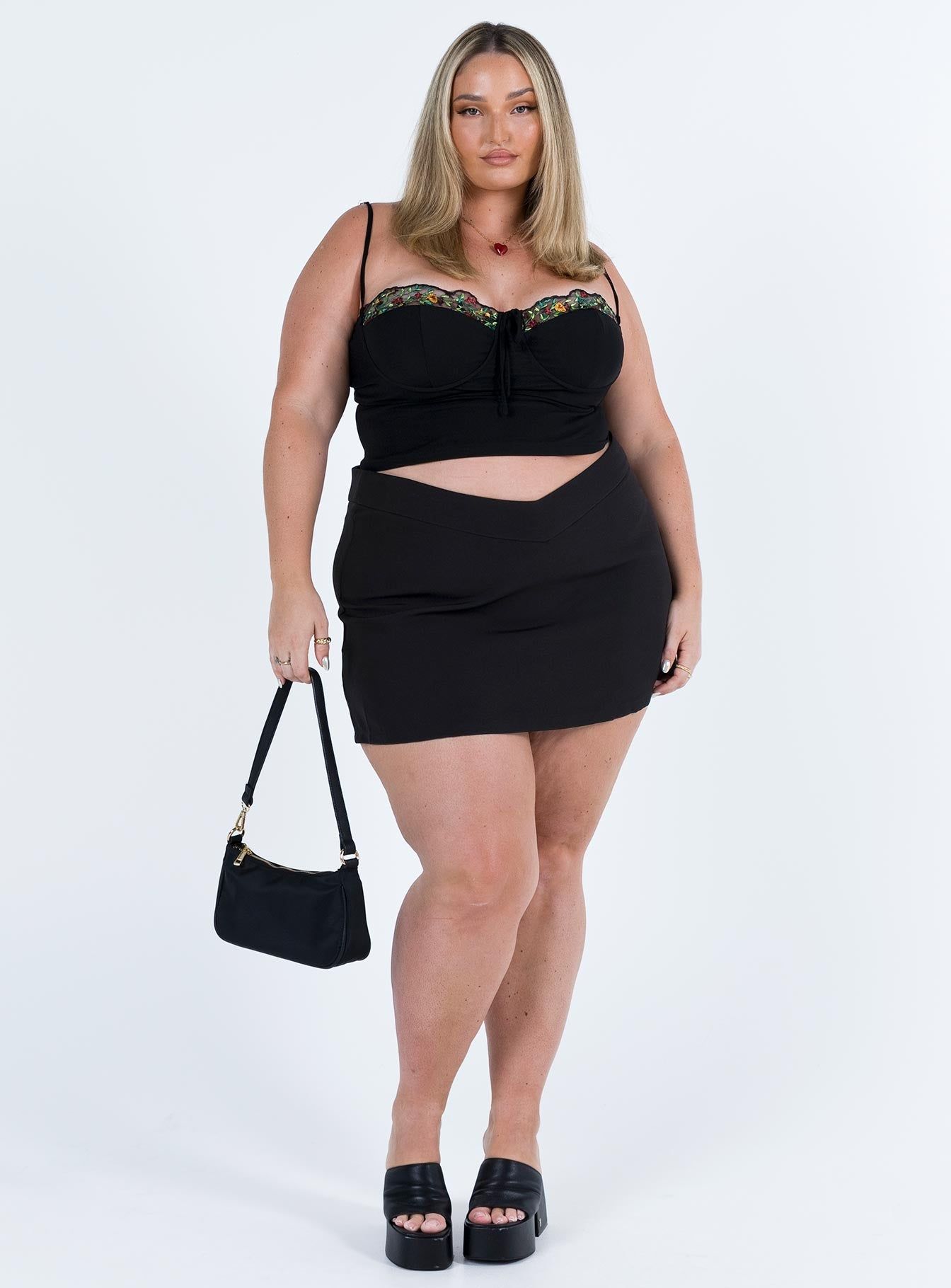 Sarella Bustier Top Black Curve sold by Princess Polly product image thumbnail 4