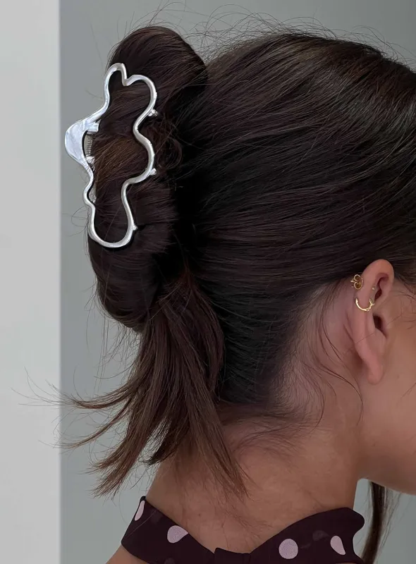 Vanish Hair Clip Silver sold by Princess Polly