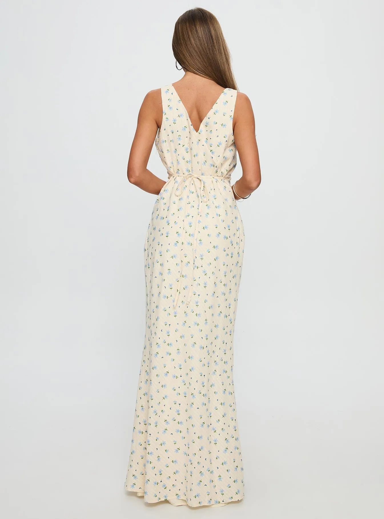 Manolia Textured Maxi Dress Cream Floral sold by Princess Polly product image thumbnail 4